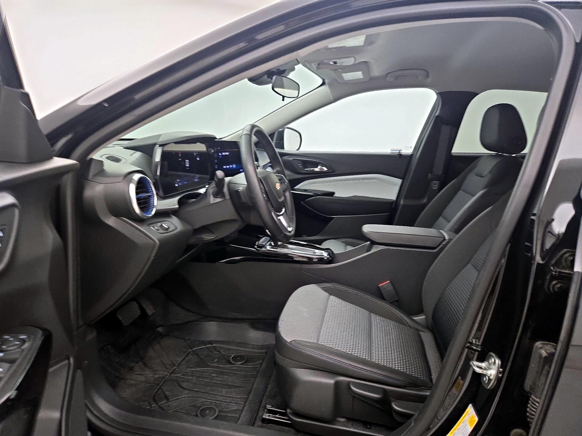 Thumbnail: 2024 Chevrolet Trax - 11