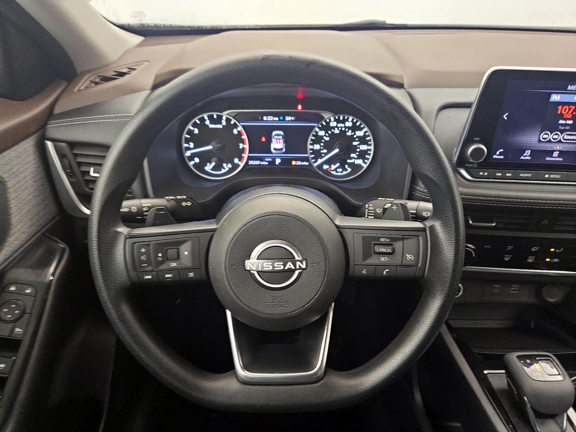 Thumbnail: 2023 Nissan Rogue - 10