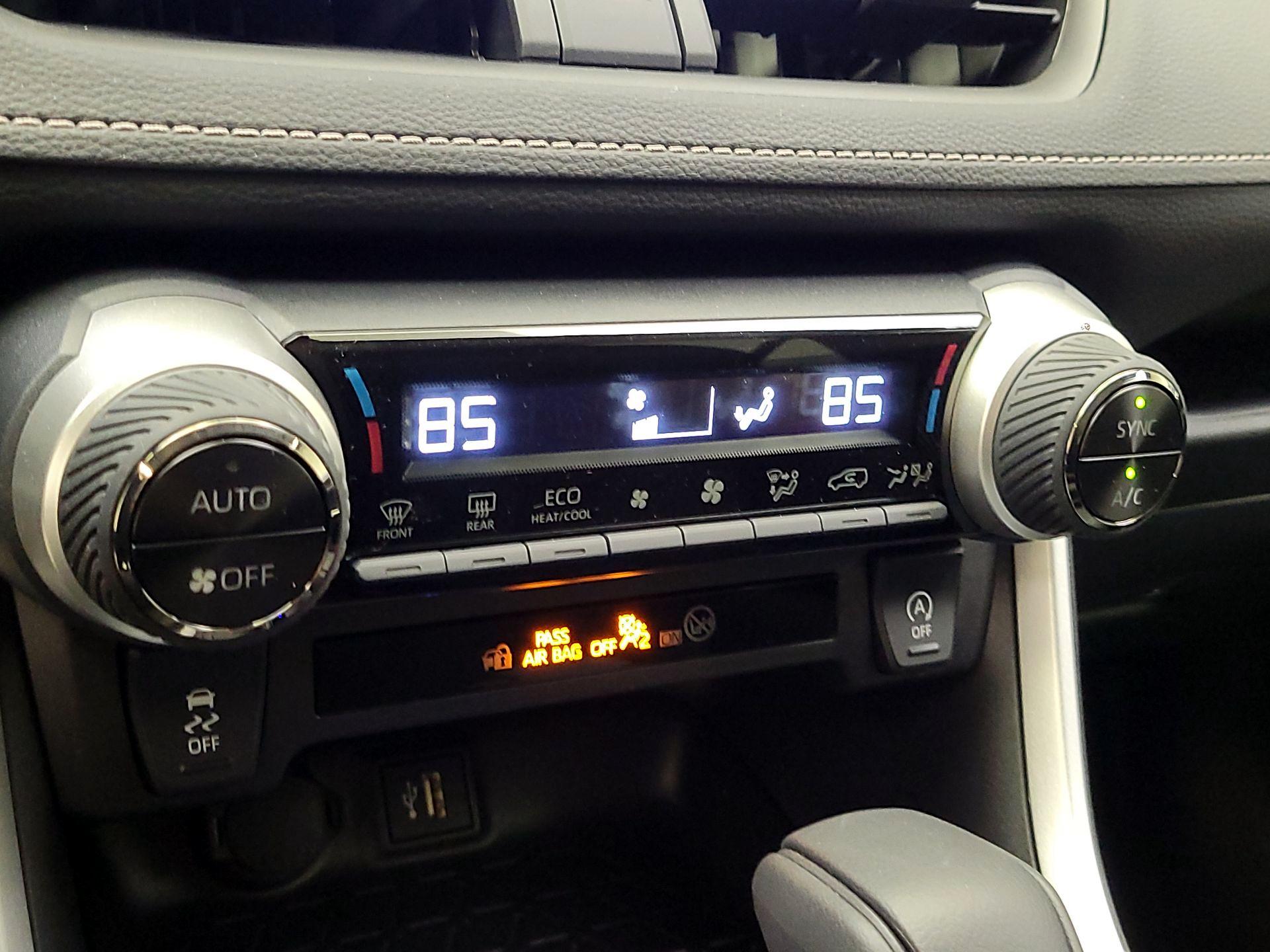 Thumbnail: 2025 Toyota RAV4 - 16