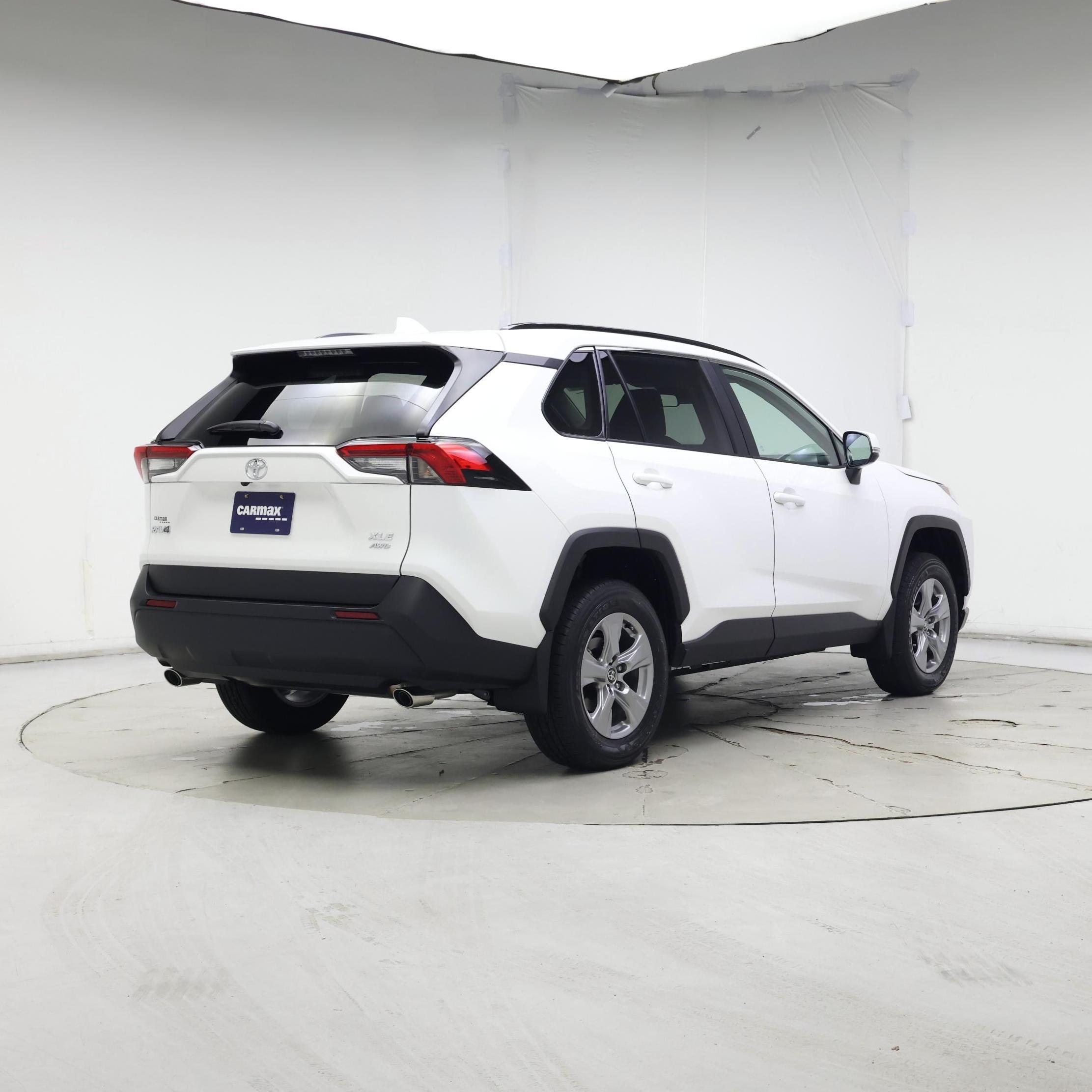 Thumbnail: 2025 Toyota RAV4 - 8