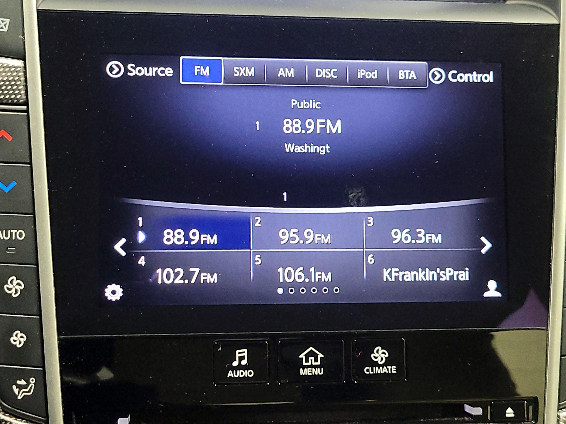 Thumbnail: 2015 INFINITI Q50 - 16