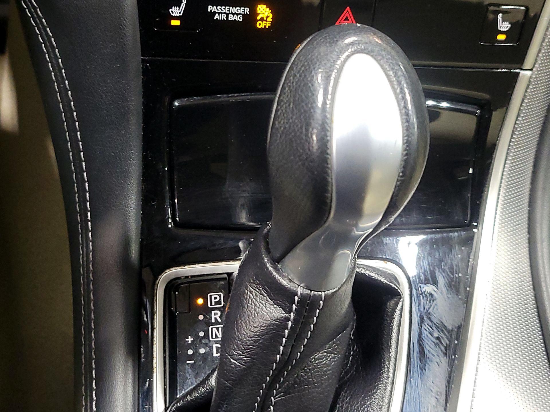 Thumbnail: 2015 INFINITI Q50 - 18