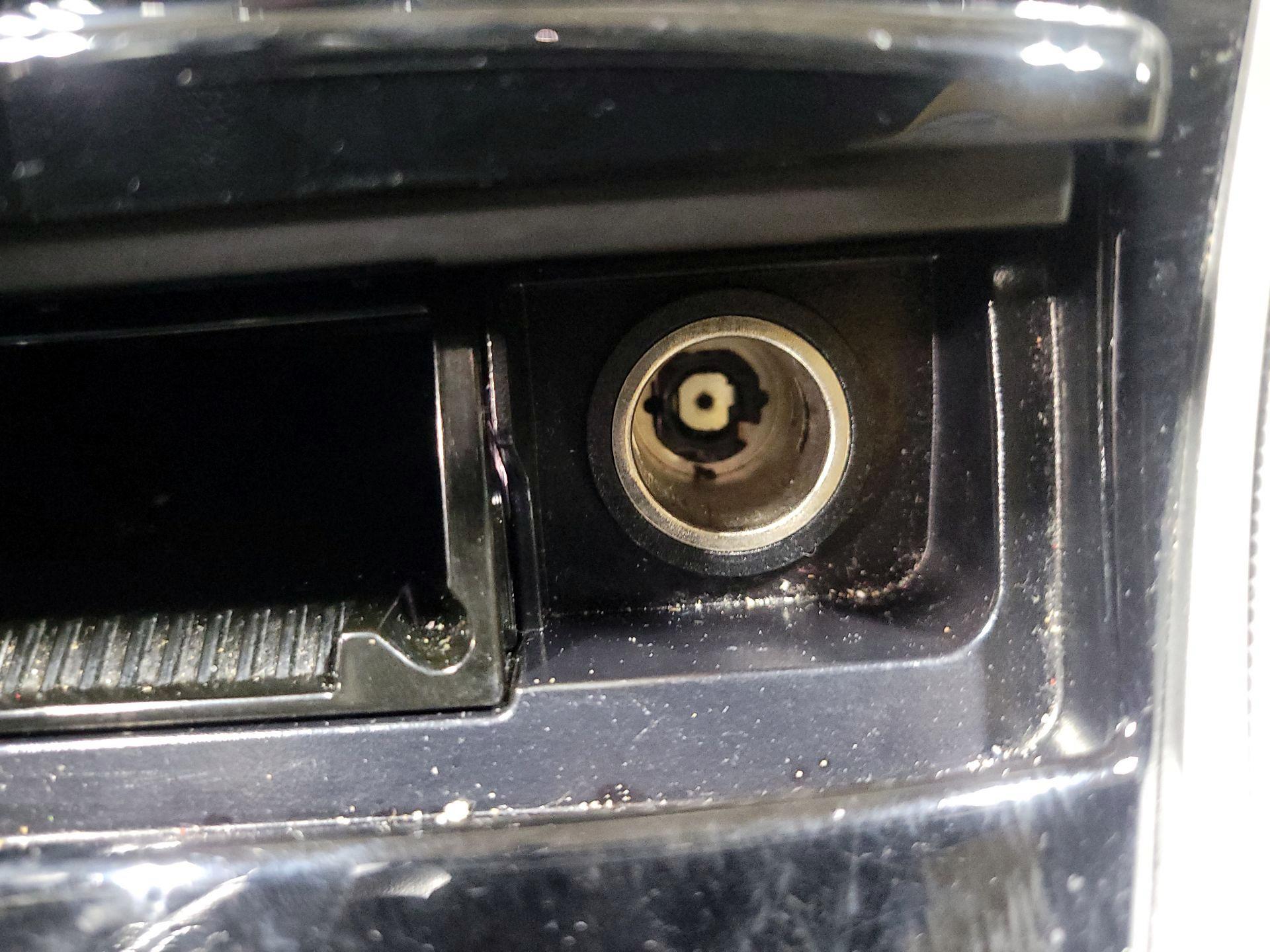 Thumbnail: 2015 INFINITI Q50 - 19