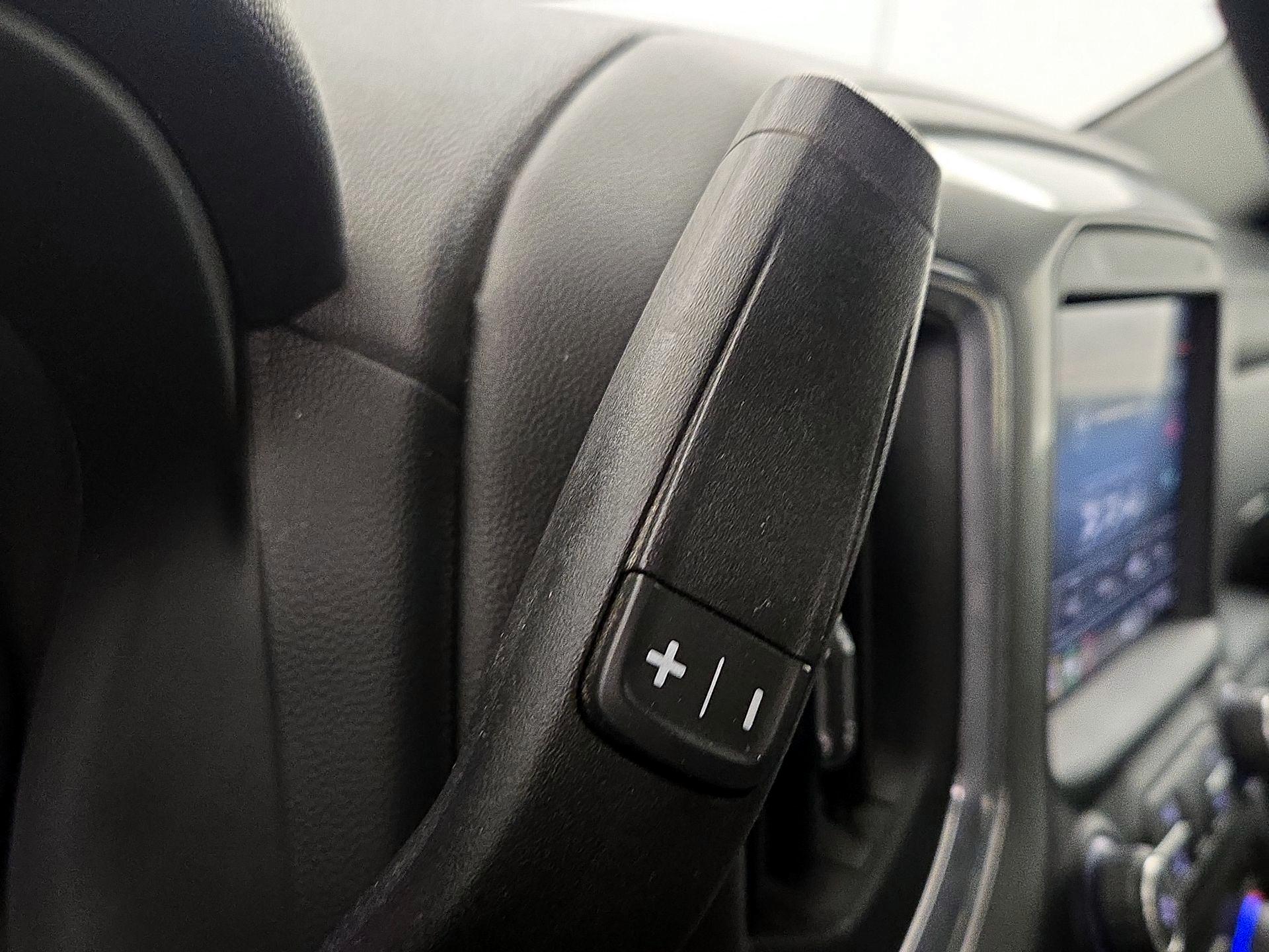 Thumbnail: 2019 Chevrolet Silverado 1500 - 17