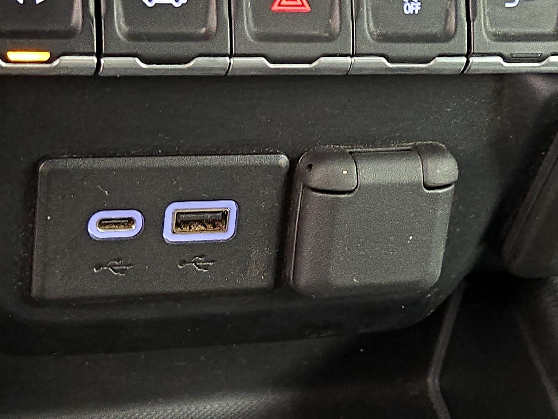 Thumbnail: 2019 Chevrolet Silverado 1500 - 18