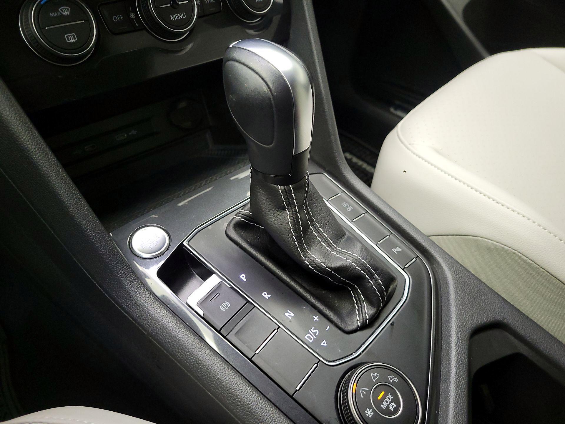 Thumbnail: 2021 Volkswagen Tiguan - 18