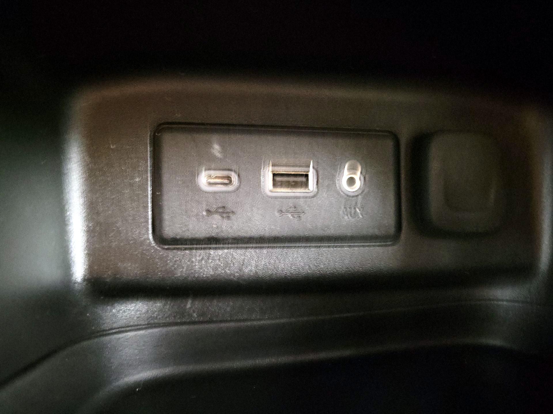 Thumbnail: 2019 Chevrolet Equinox - 18