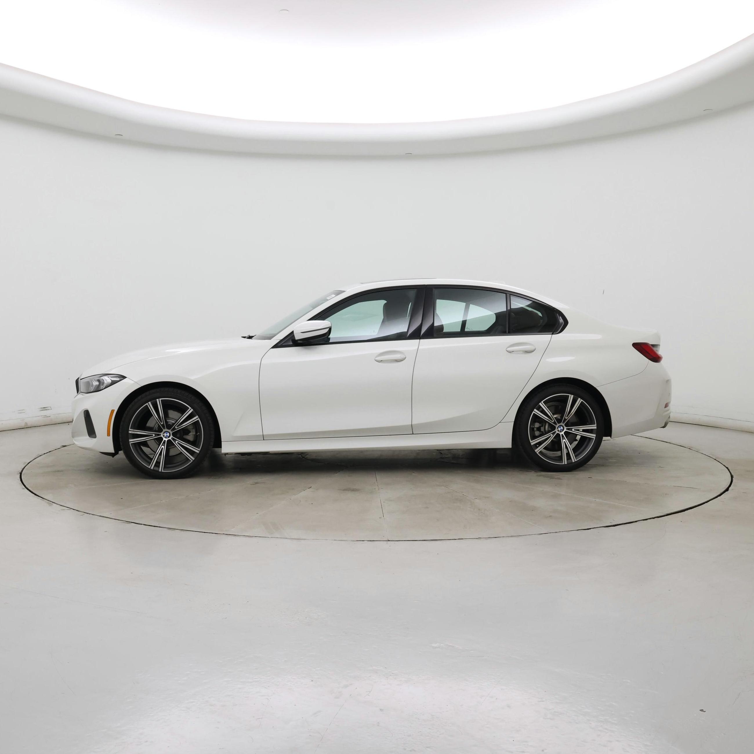 Thumbnail: 2023 BMW 3 Series - 3