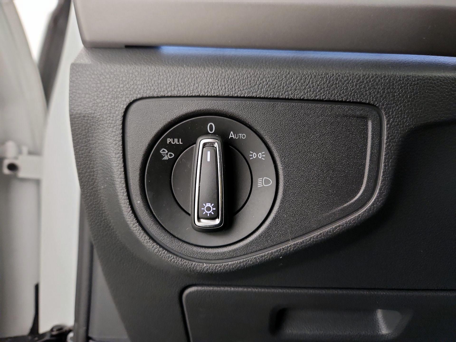 Thumbnail: 2021 Volkswagen Atlas - 13