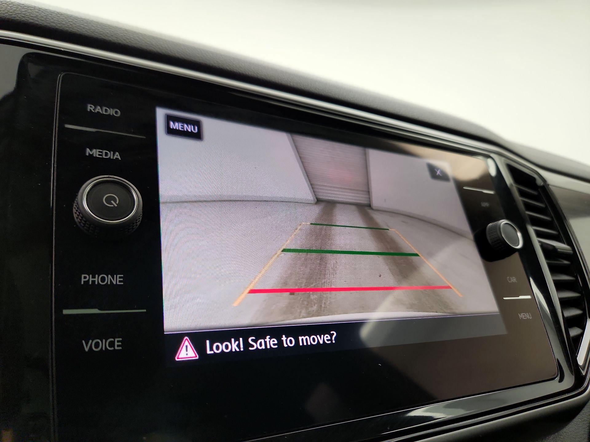 Thumbnail: 2021 Volkswagen Atlas - 15