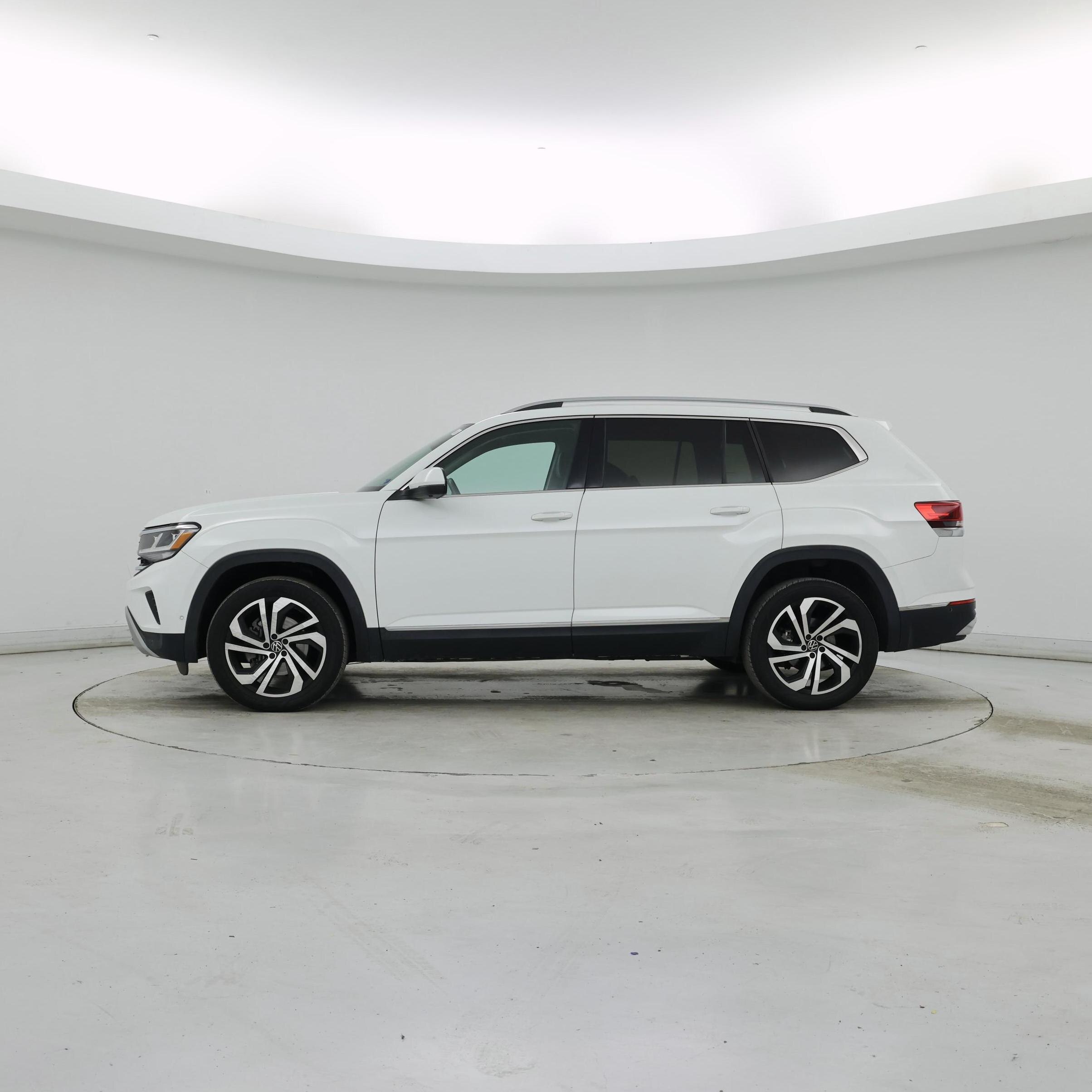 Thumbnail: 2021 Volkswagen Atlas - 3