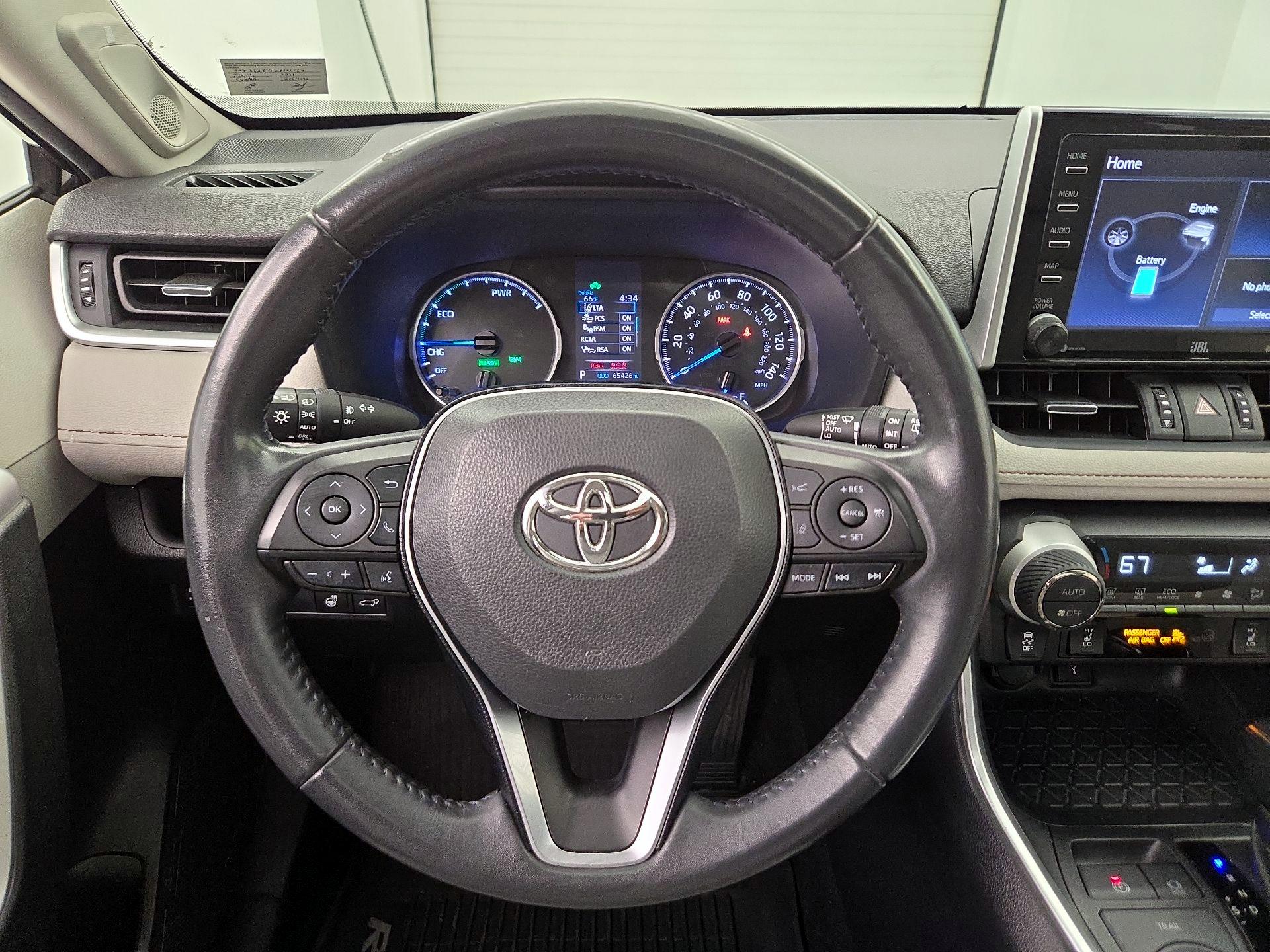 Thumbnail: 2021 Toyota RAV4 - 10