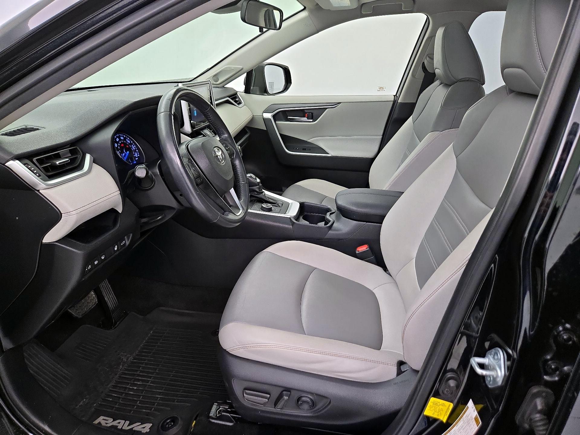 Thumbnail: 2021 Toyota RAV4 - 11