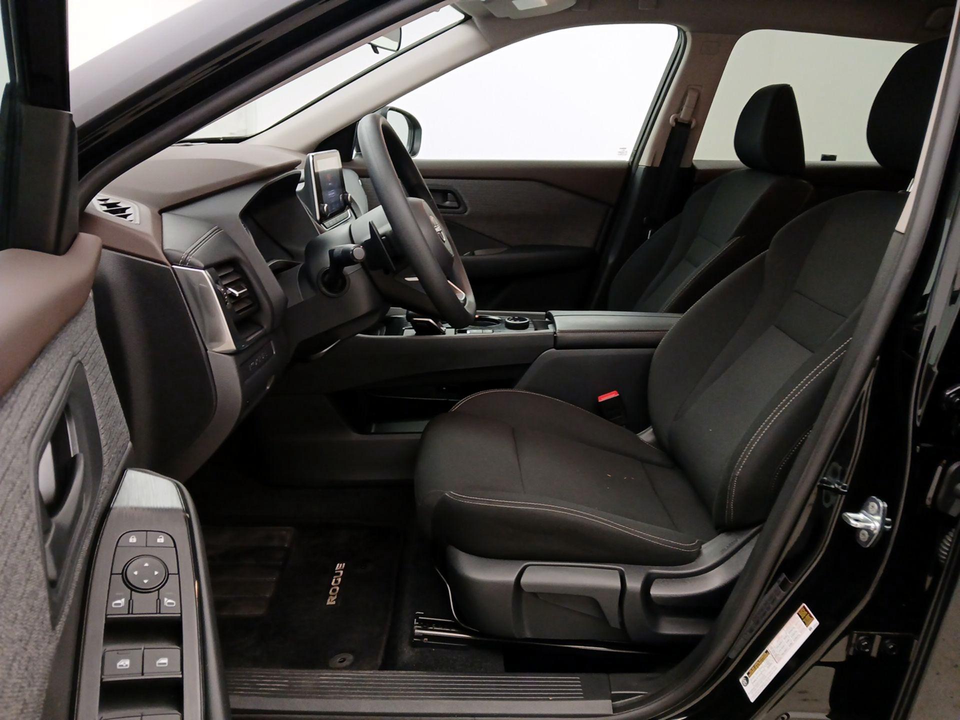 Thumbnail: 2023 Nissan Rogue - 11