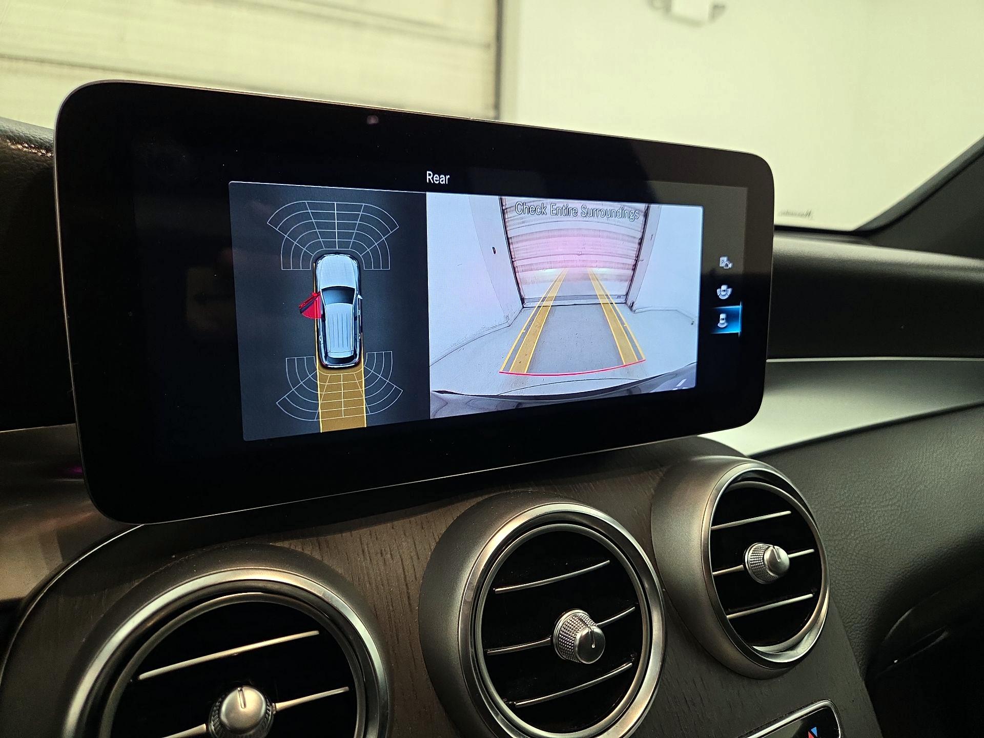 Thumbnail: 2022 Mercedes-Benz GLC - 15