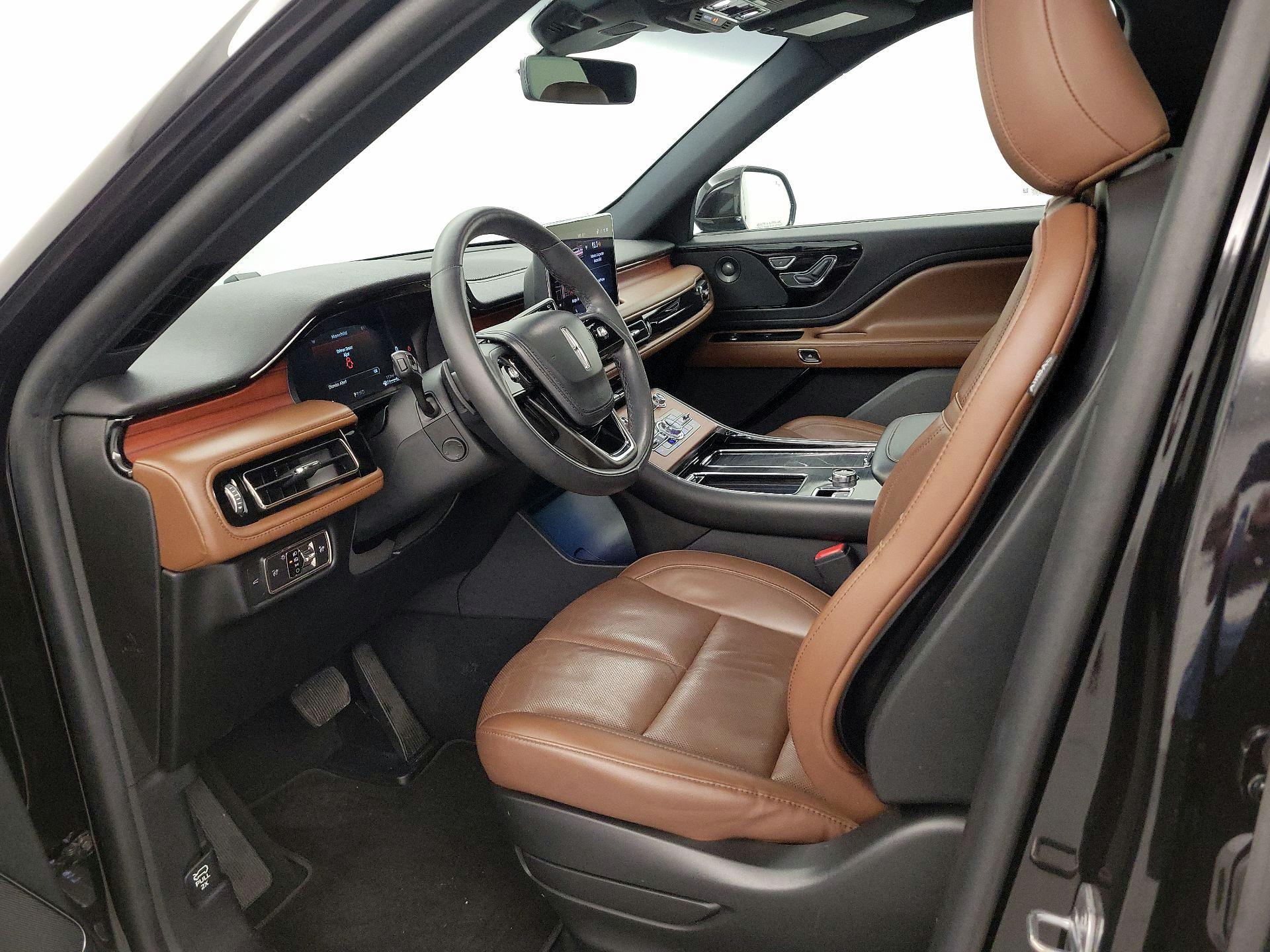 Thumbnail: 2022 Lincoln Aviator - 11