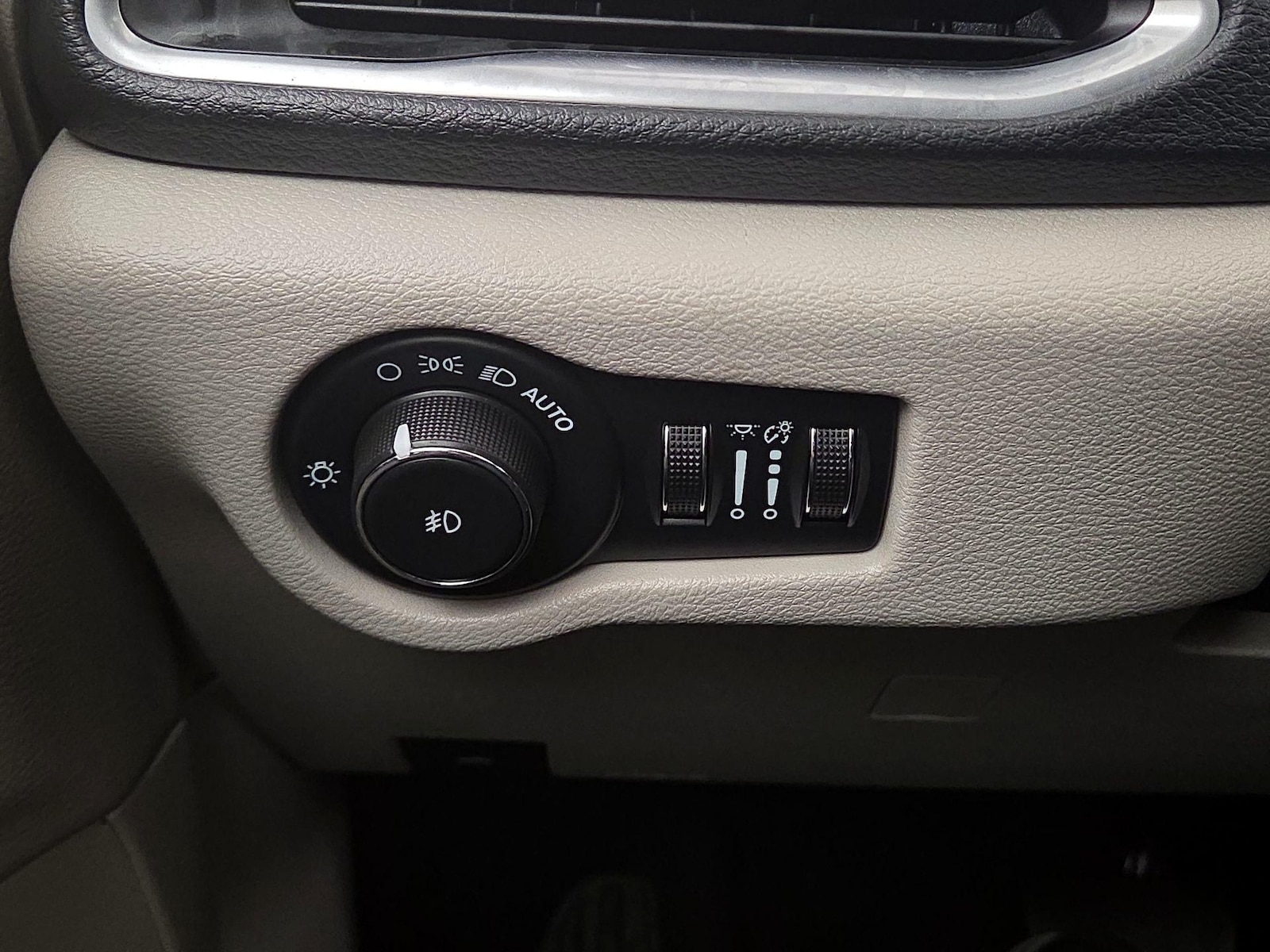 2022 Chrysler Pacifica Hybrid Limited - Photo 14