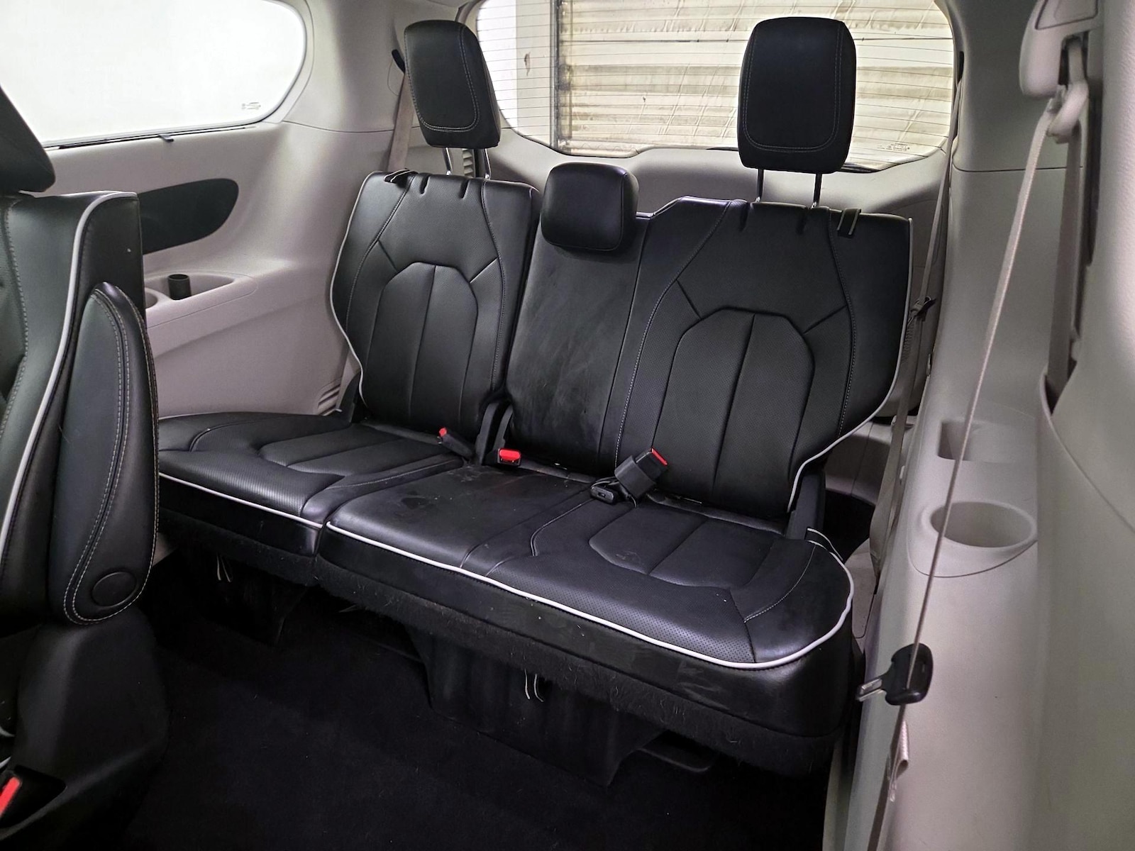 2022 Chrysler Pacifica Hybrid Limited - Photo 23