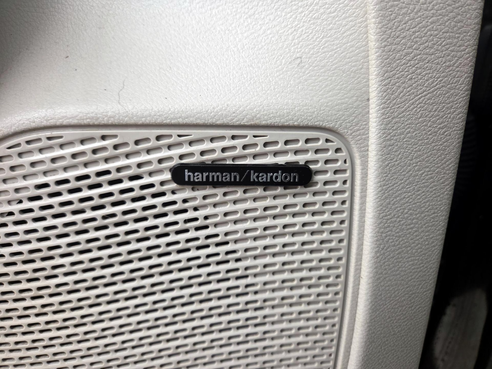2022 Chrysler Pacifica Hybrid Limited - Photo 27