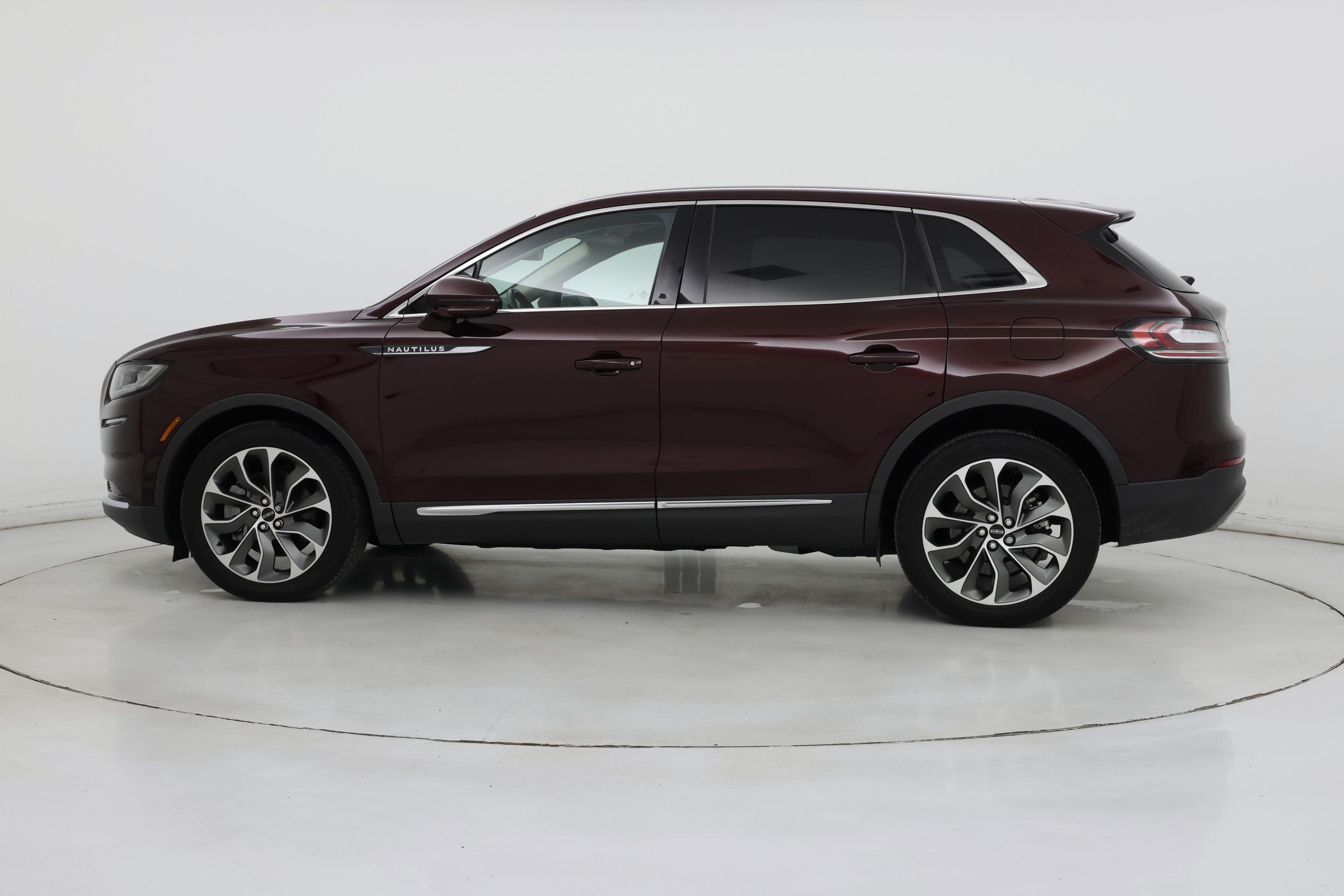 Thumbnail: 2022 Lincoln Nautilus - 5