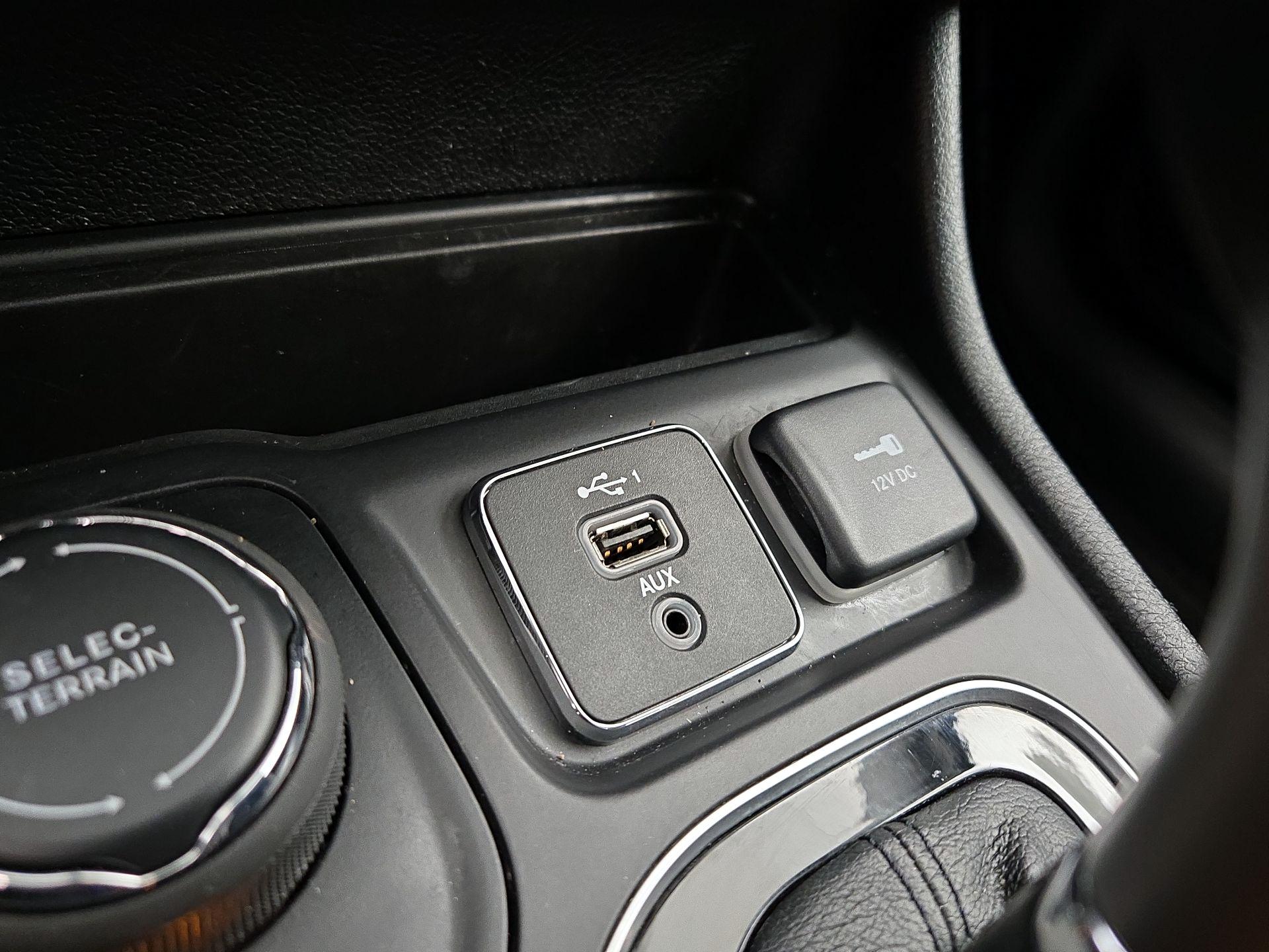 Thumbnail: 2022 Jeep Cherokee - 19