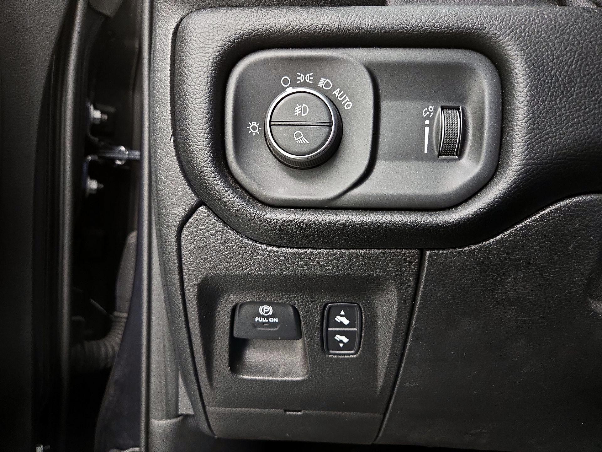 Thumbnail: 2021 RAM 1500 - 13