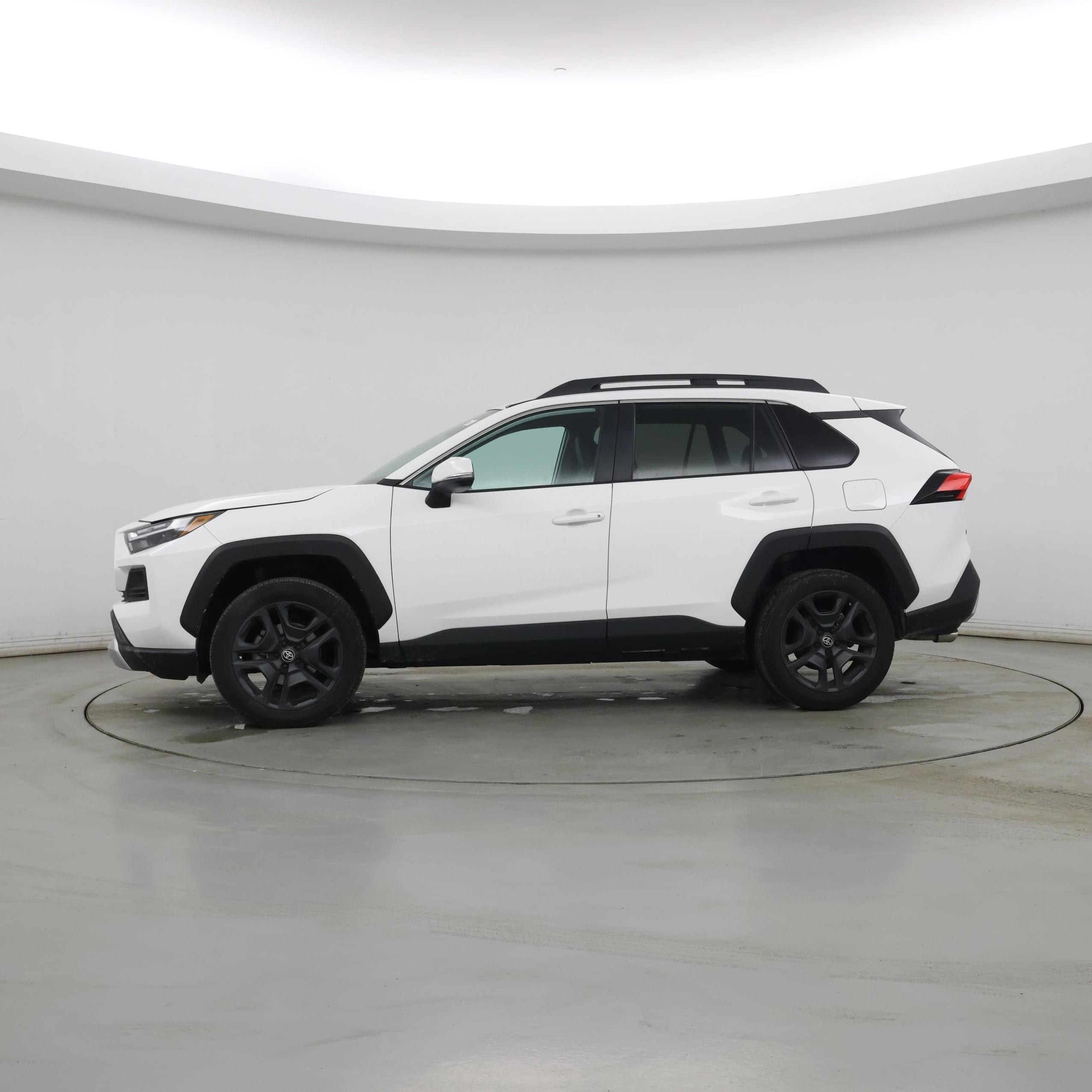 Thumbnail: 2024 Toyota RAV4 - 3