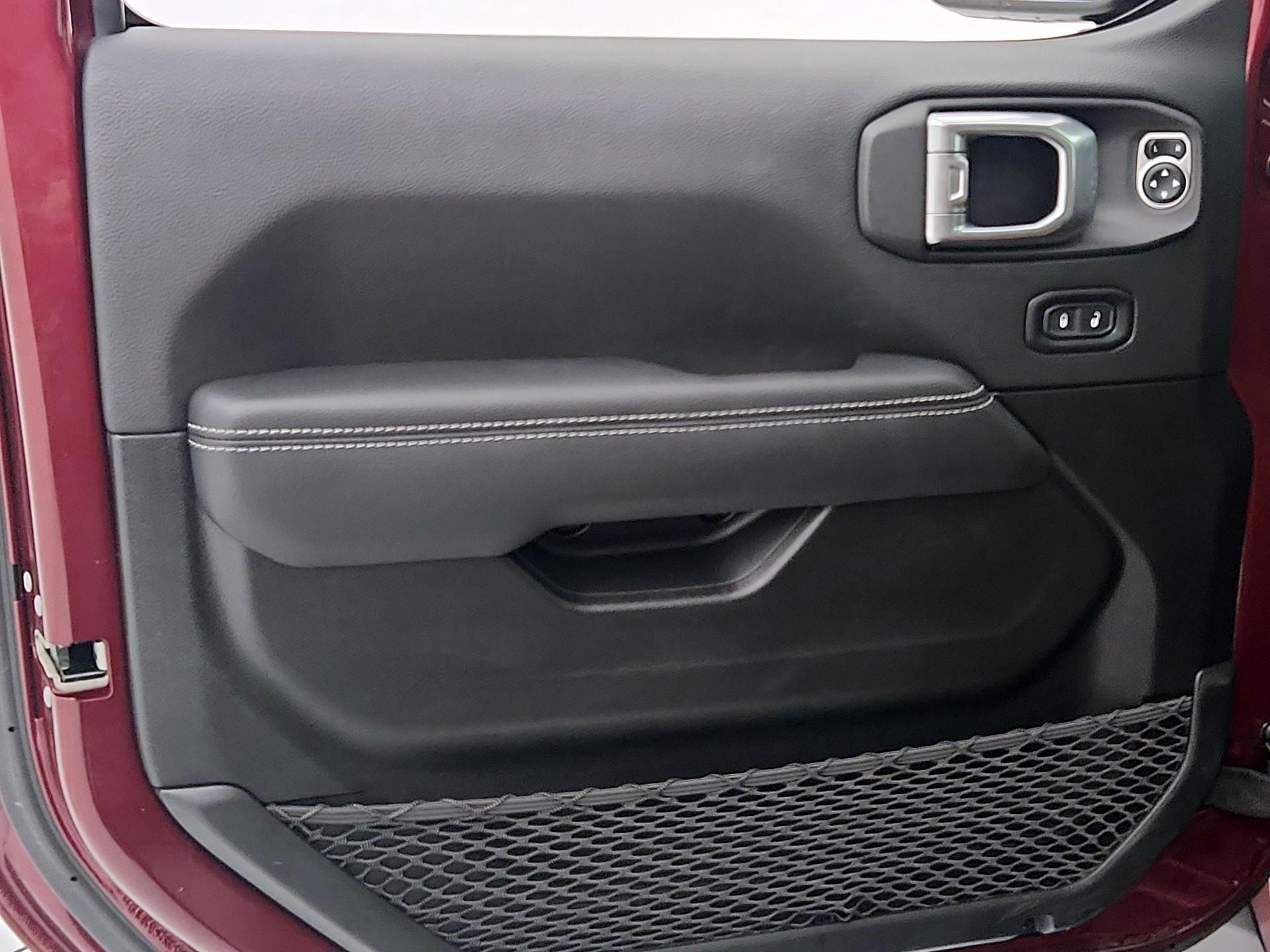 Thumbnail: 2021 Jeep Wrangler - 12