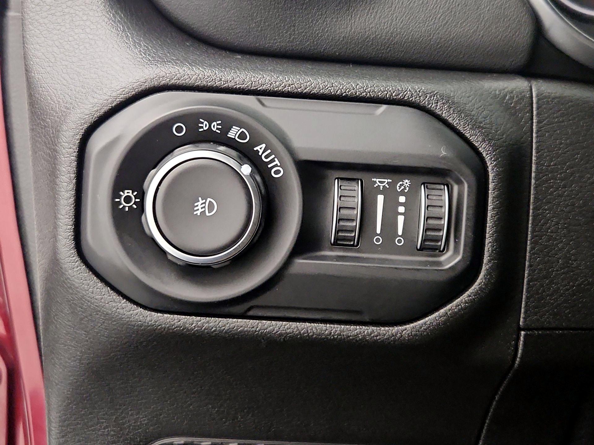 Thumbnail: 2021 Jeep Wrangler - 13