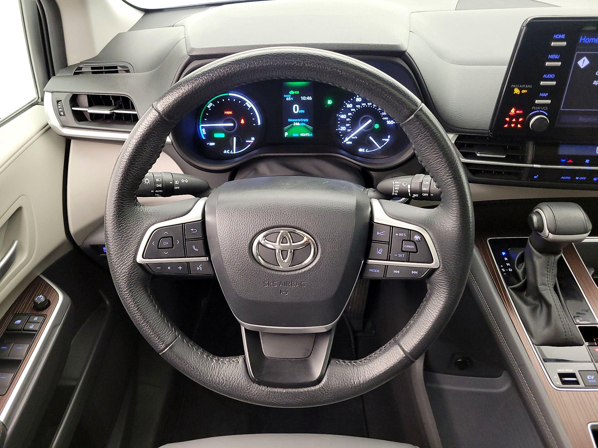 Thumbnail: 2023 Toyota Sienna - 10