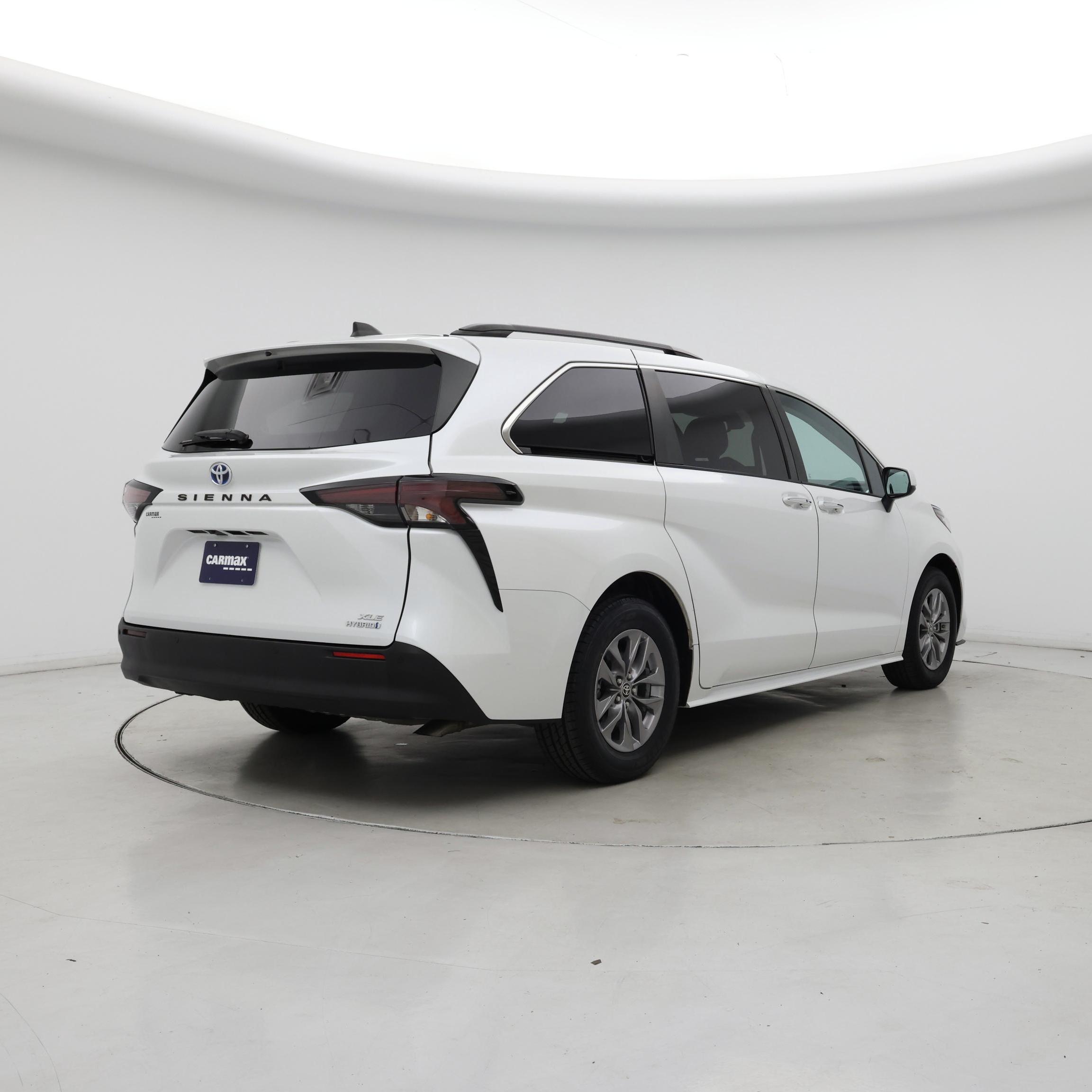 Thumbnail: 2023 Toyota Sienna - 8