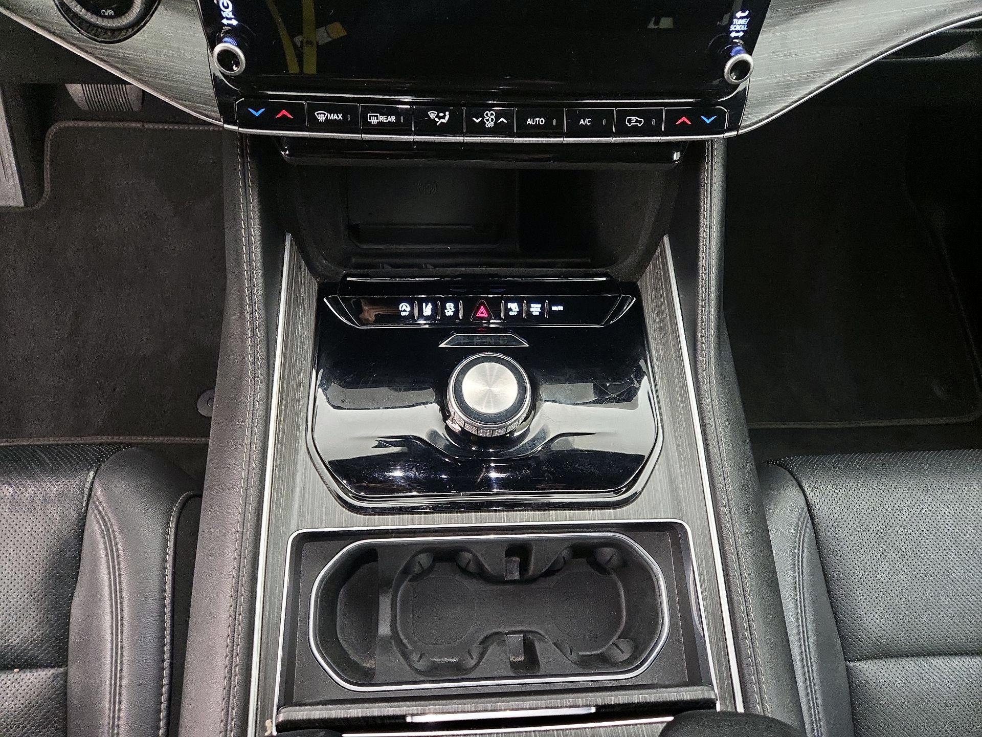 Thumbnail: 2024 Jeep Wagoneer - 18