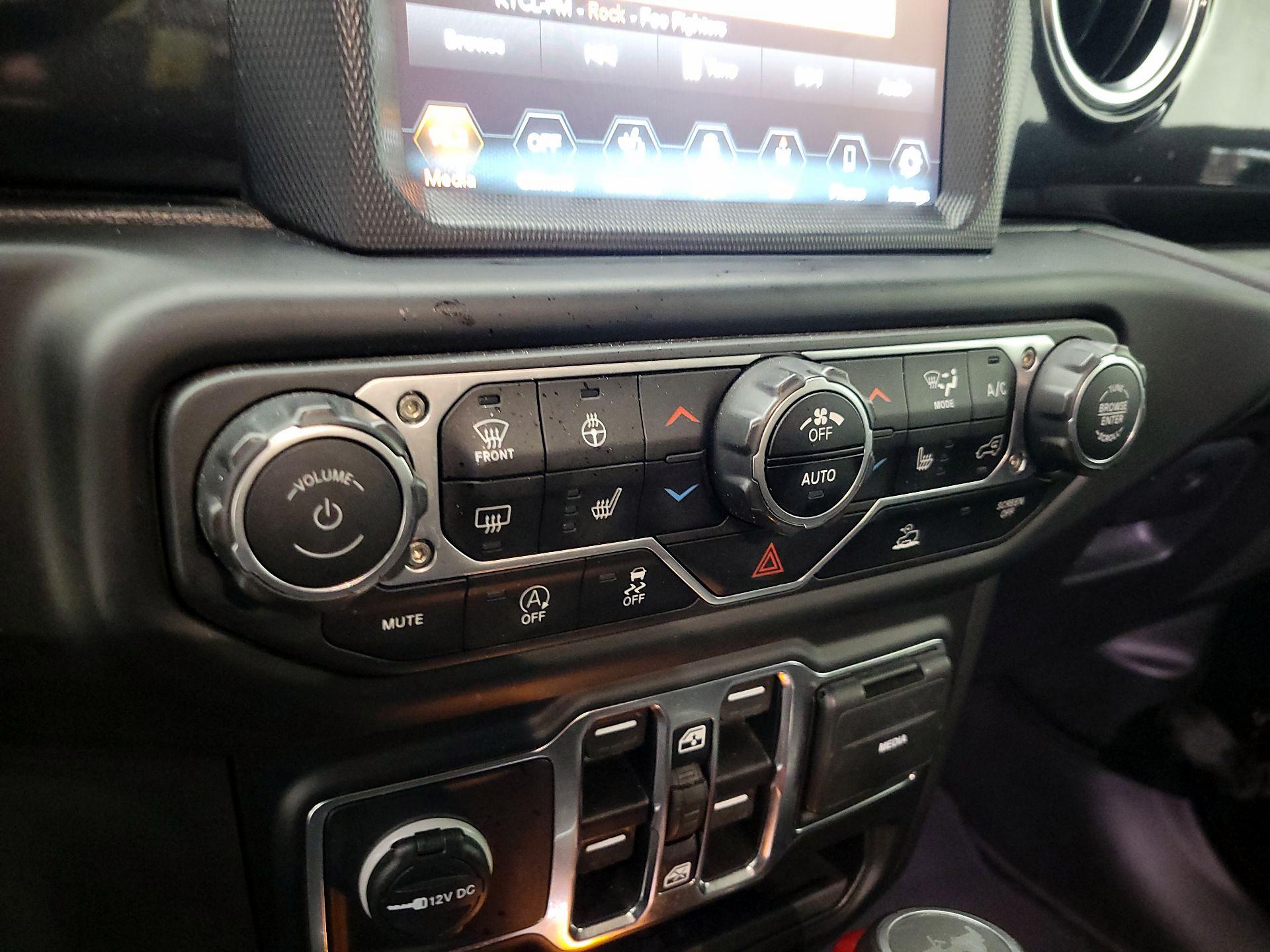 Thumbnail: 2023 Jeep Wrangler - 17