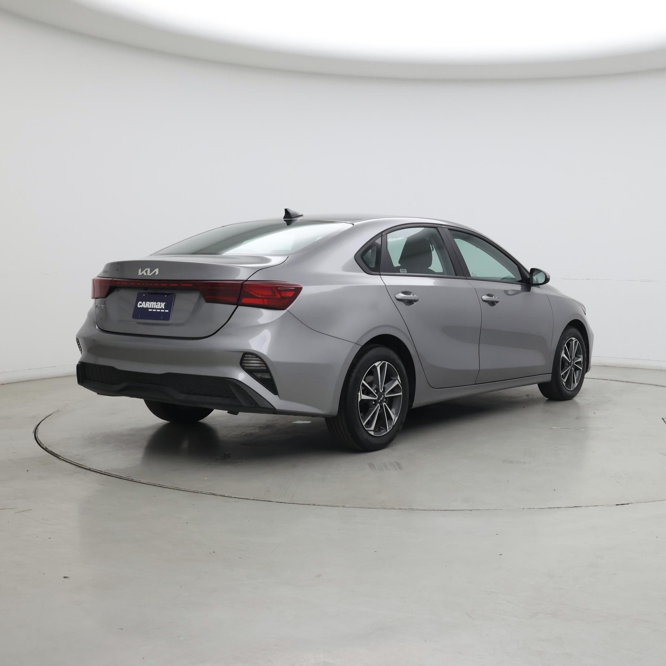 Thumbnail: 2024 Kia Forte - 8