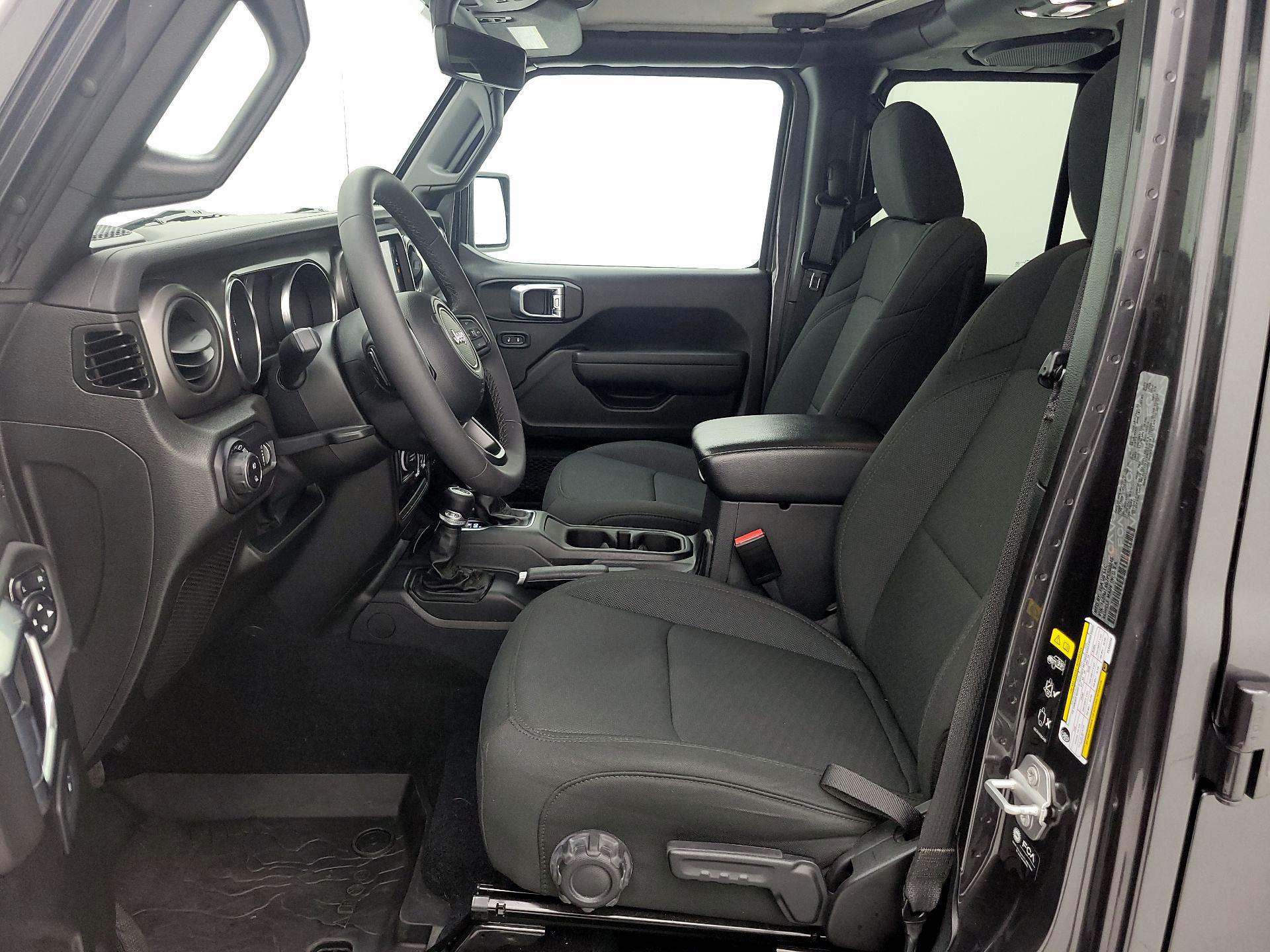 Thumbnail: 2023 Jeep Gladiator - 11