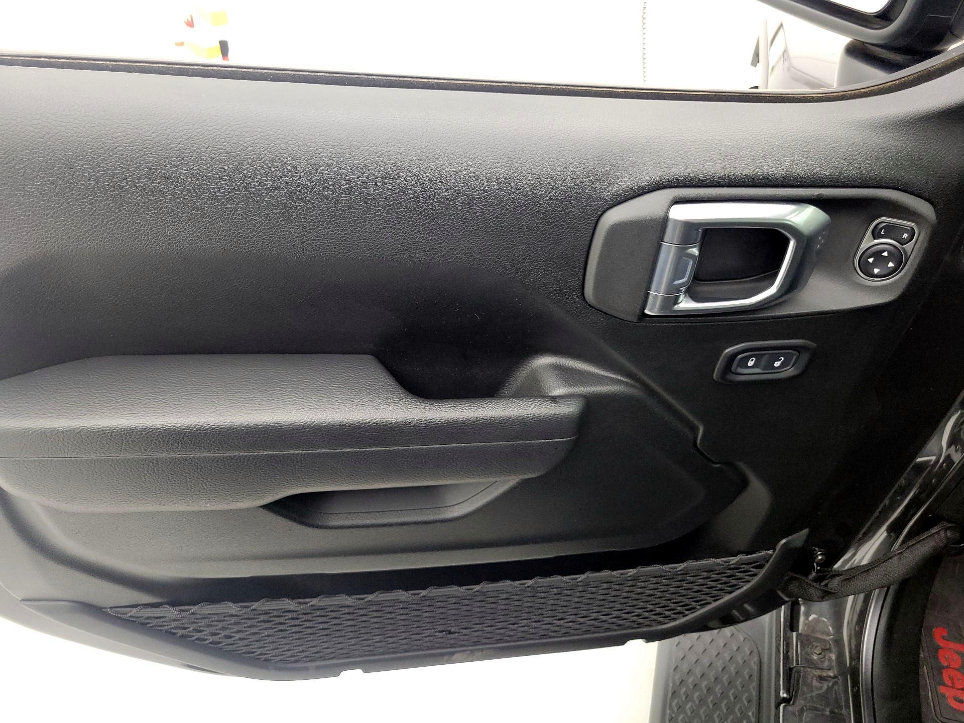 Thumbnail: 2023 Jeep Gladiator - 12