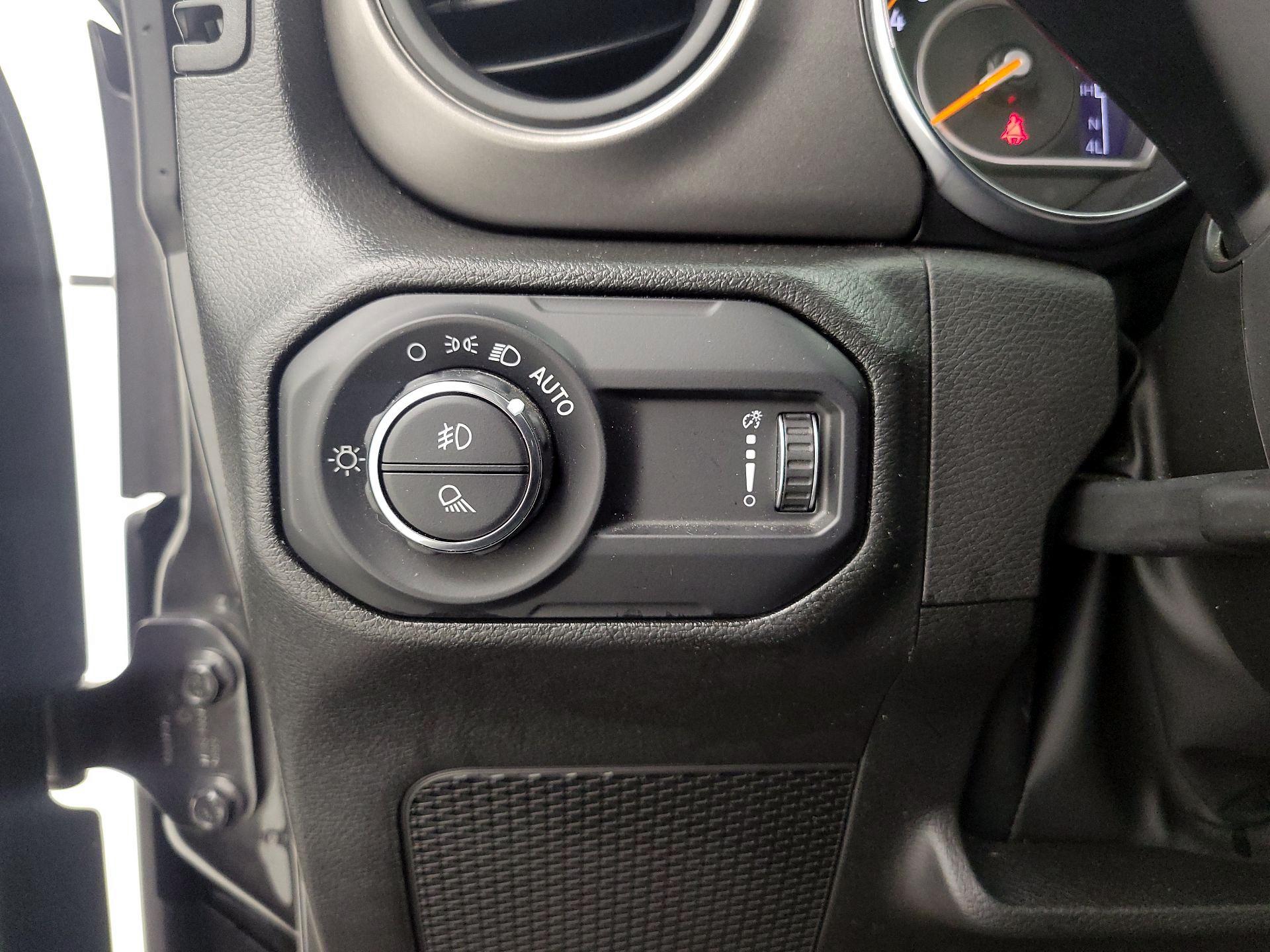 Thumbnail: 2023 Jeep Gladiator - 13