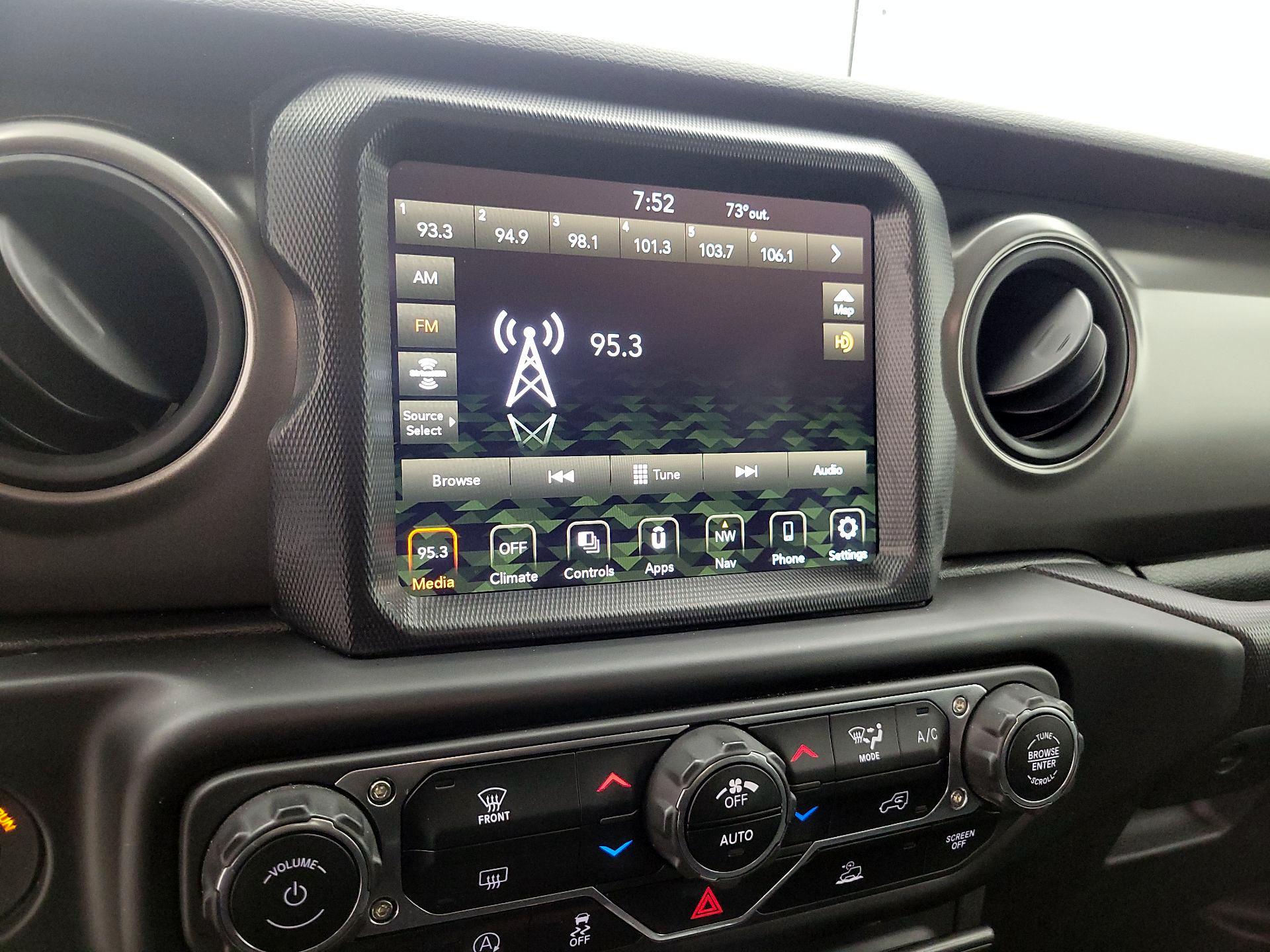 Thumbnail: 2023 Jeep Gladiator - 16