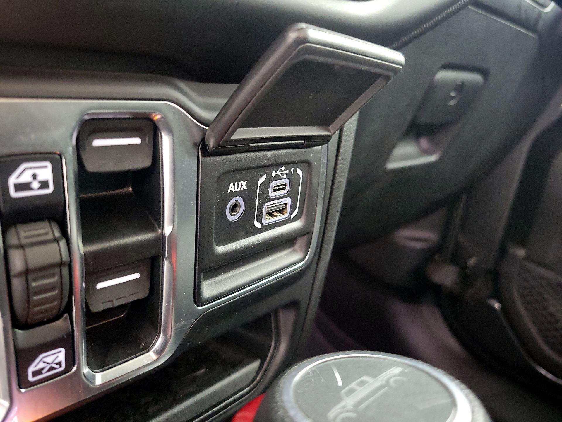 Thumbnail: 2023 Jeep Gladiator - 19