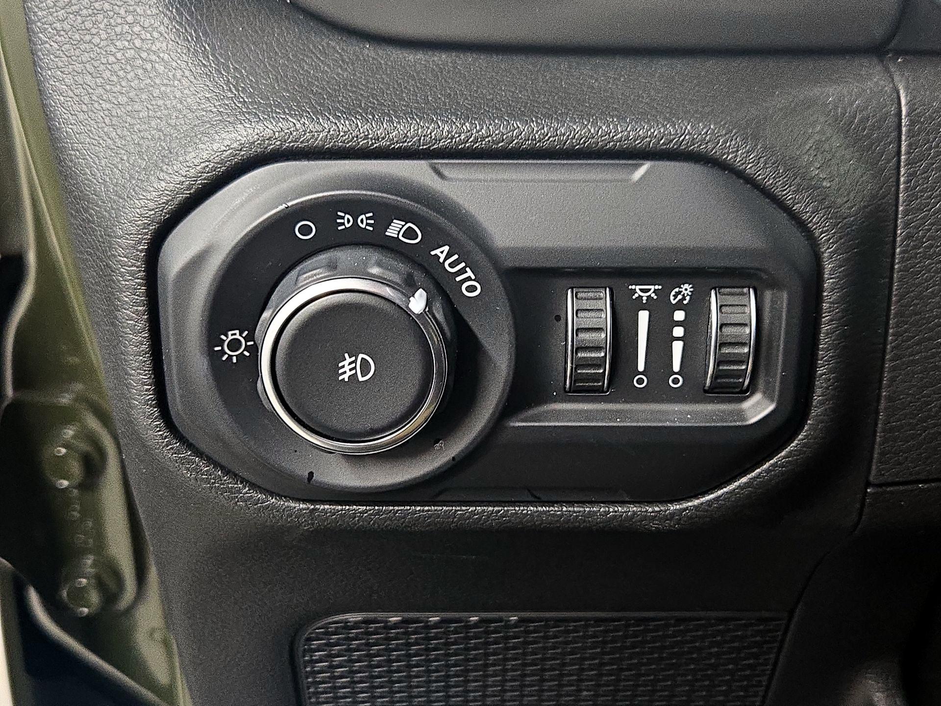 Thumbnail: 2021 Jeep Wrangler - 13