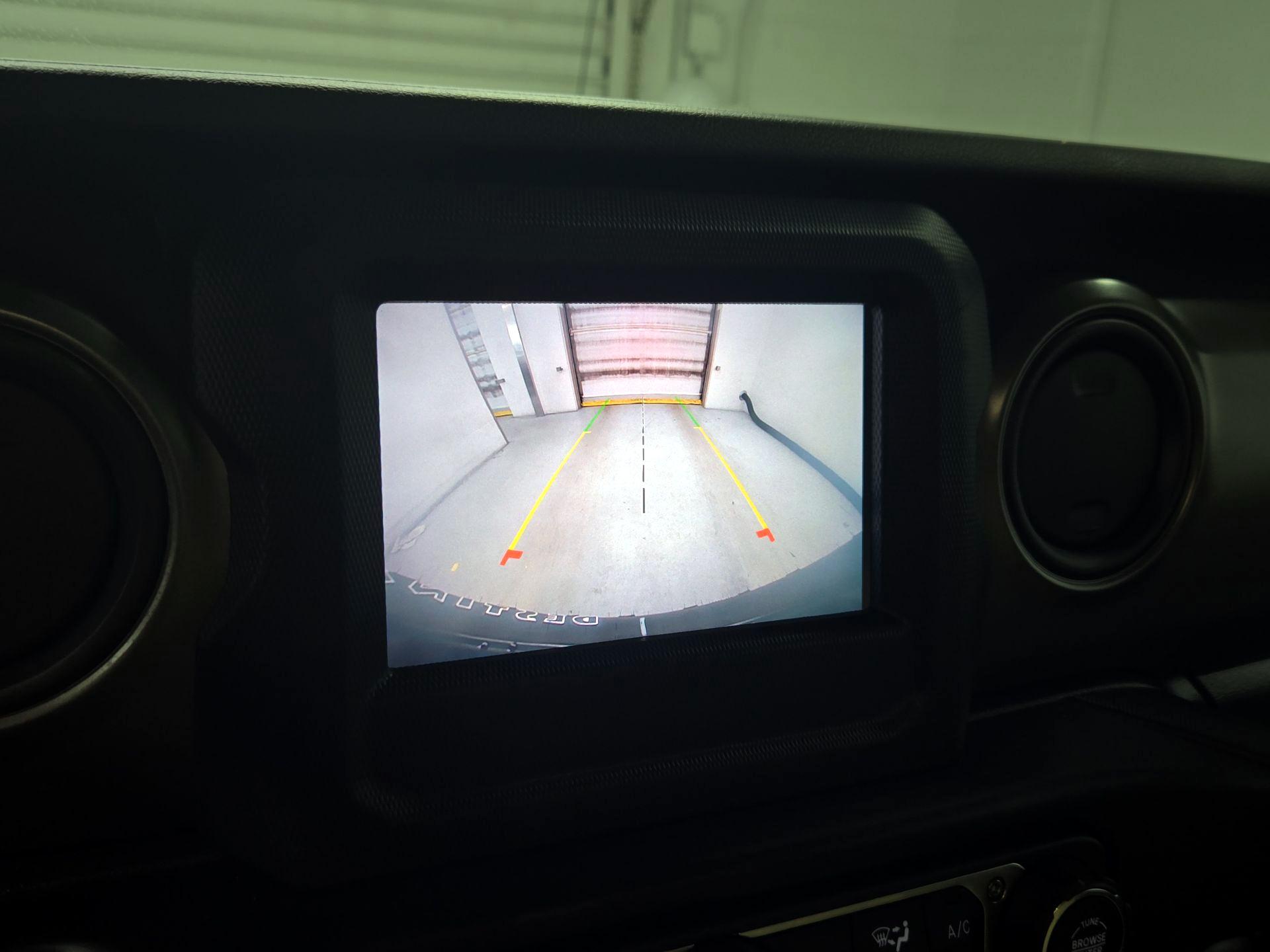 Thumbnail: 2021 Jeep Wrangler - 14