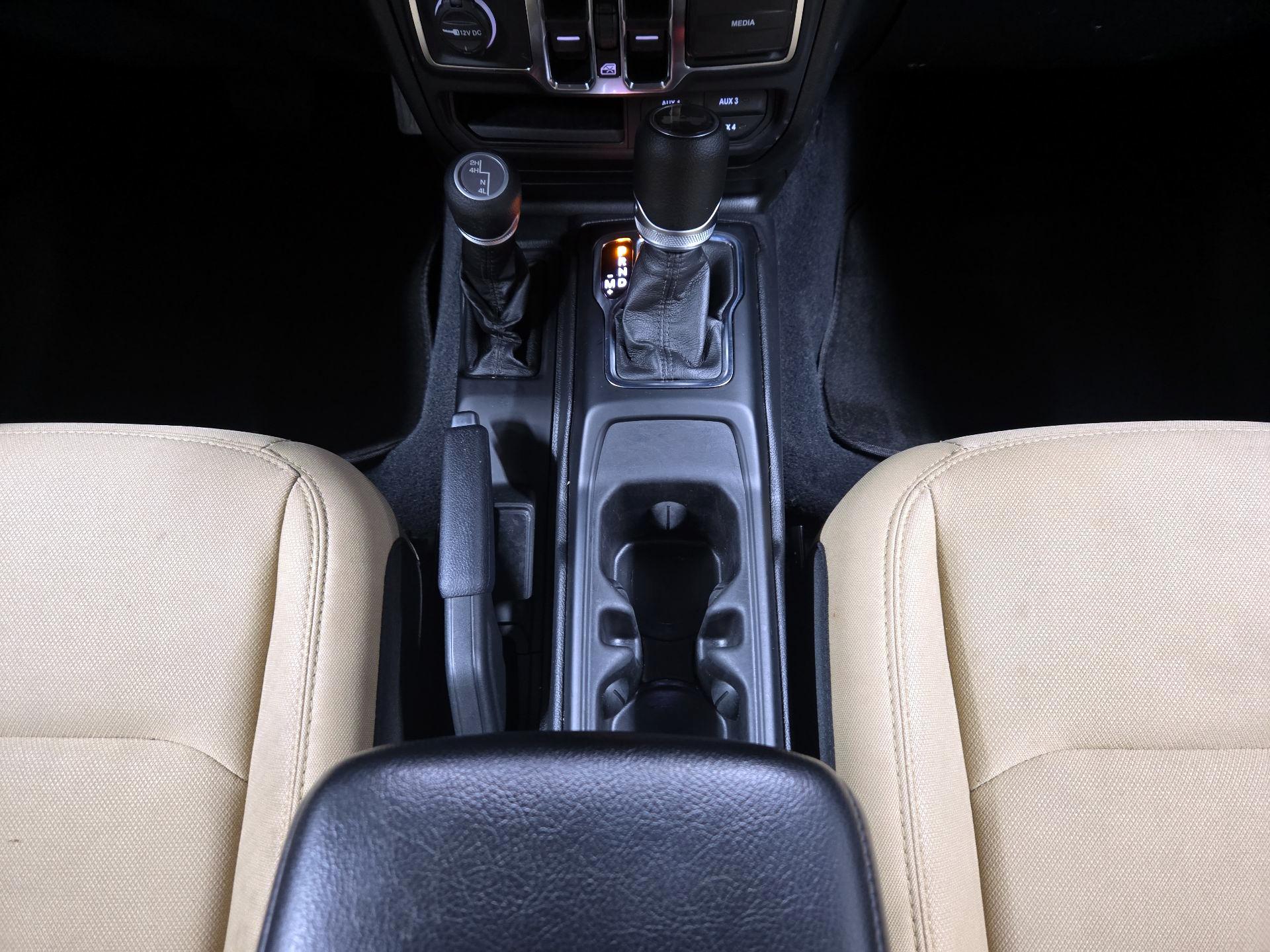 Thumbnail: 2021 Jeep Wrangler - 17