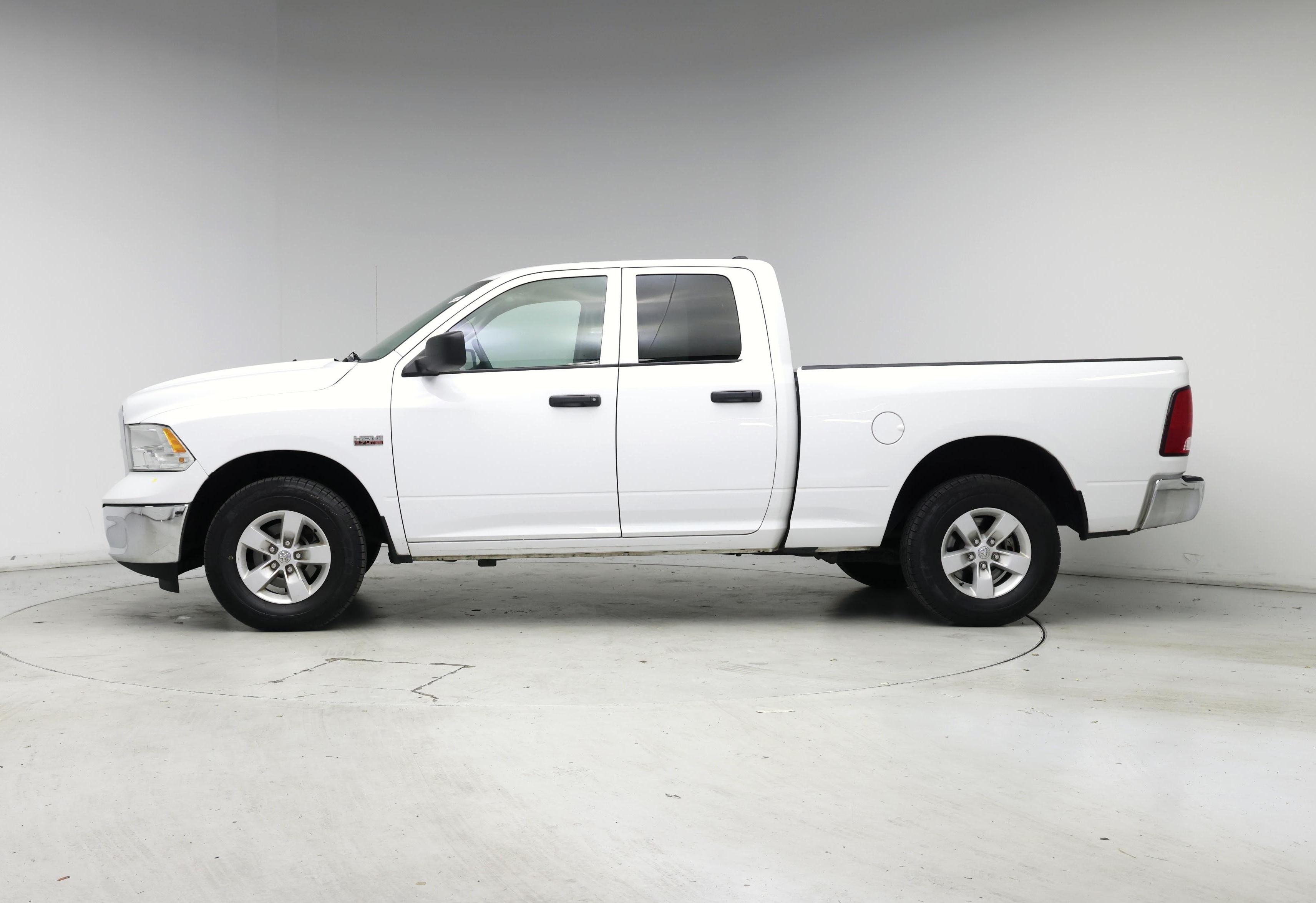 Thumbnail: 2022 RAM 1500 Classic - 3