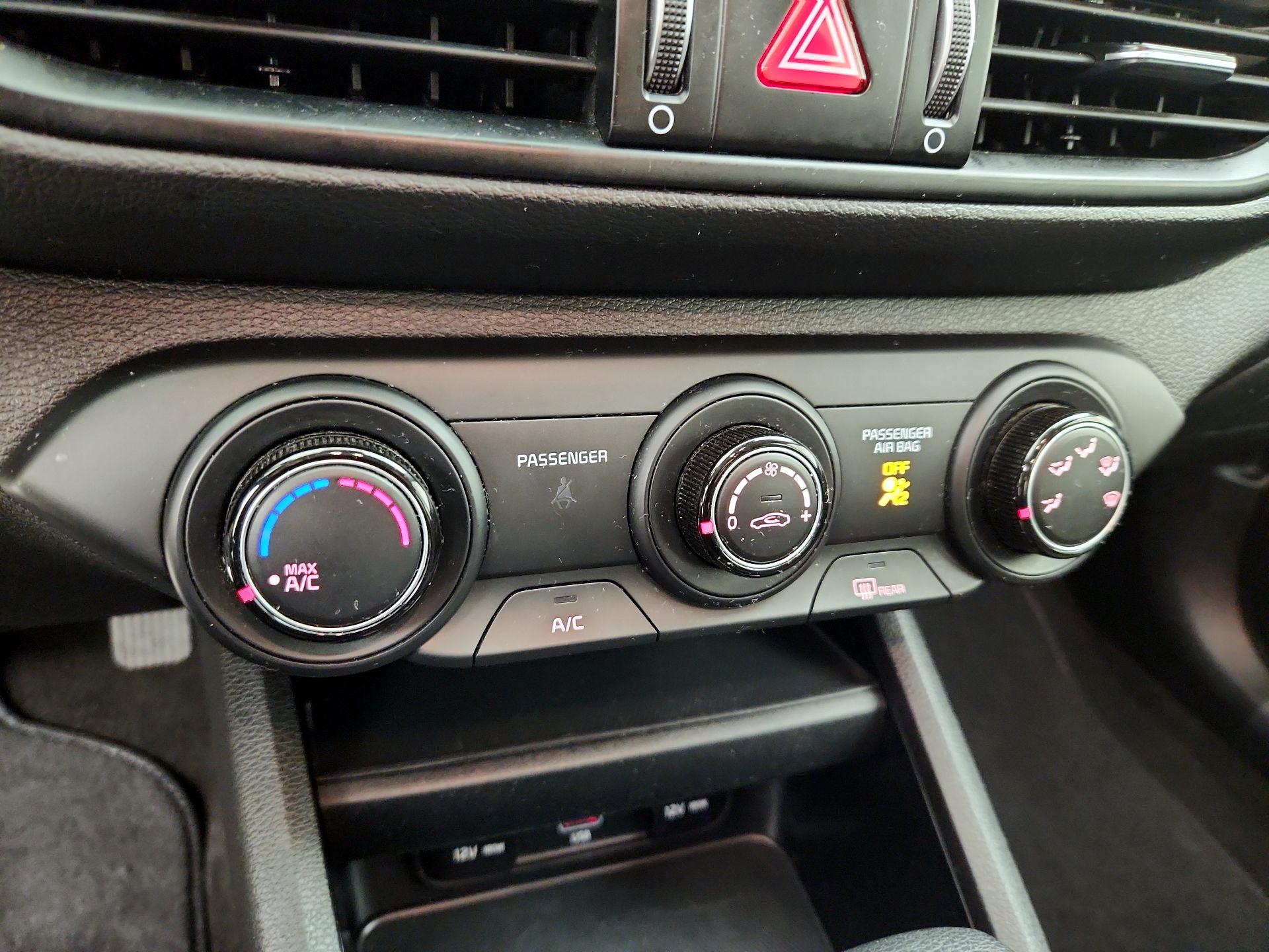 Thumbnail: 2023 Kia Forte - 16