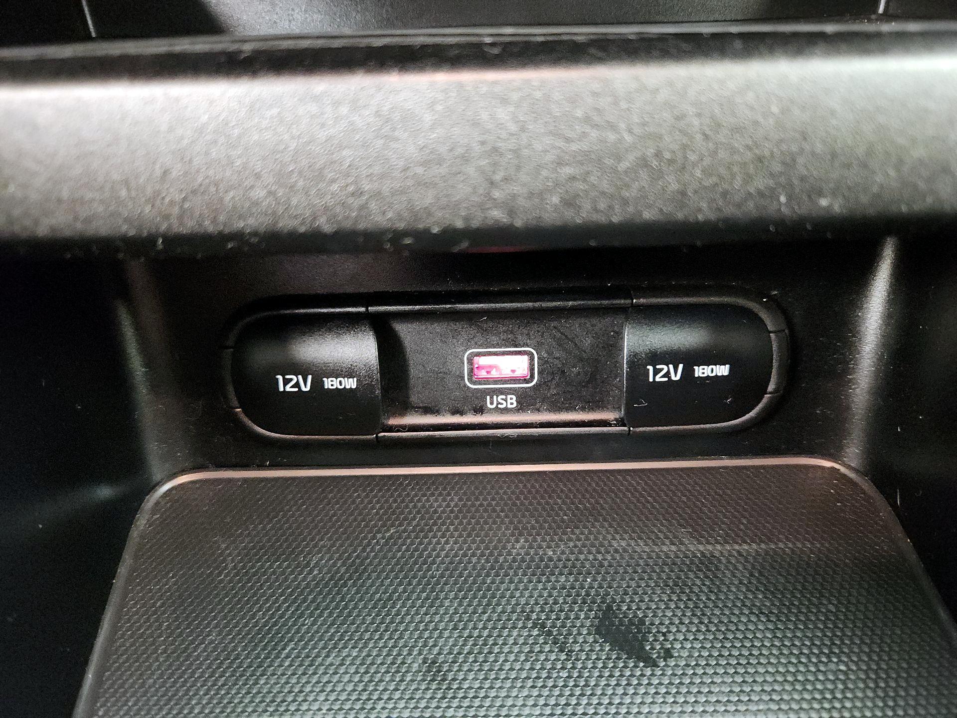 Thumbnail: 2023 Kia Forte - 18