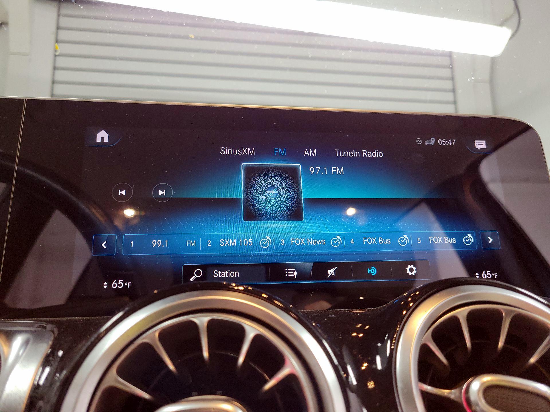 Thumbnail: 2021 Mercedes-Benz GLB - 13