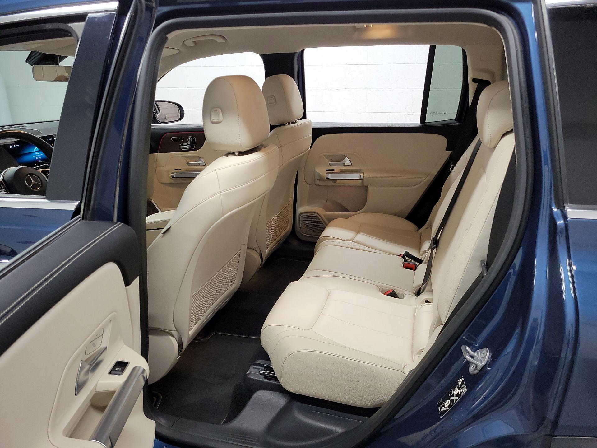 Thumbnail: 2021 Mercedes-Benz GLB - 17