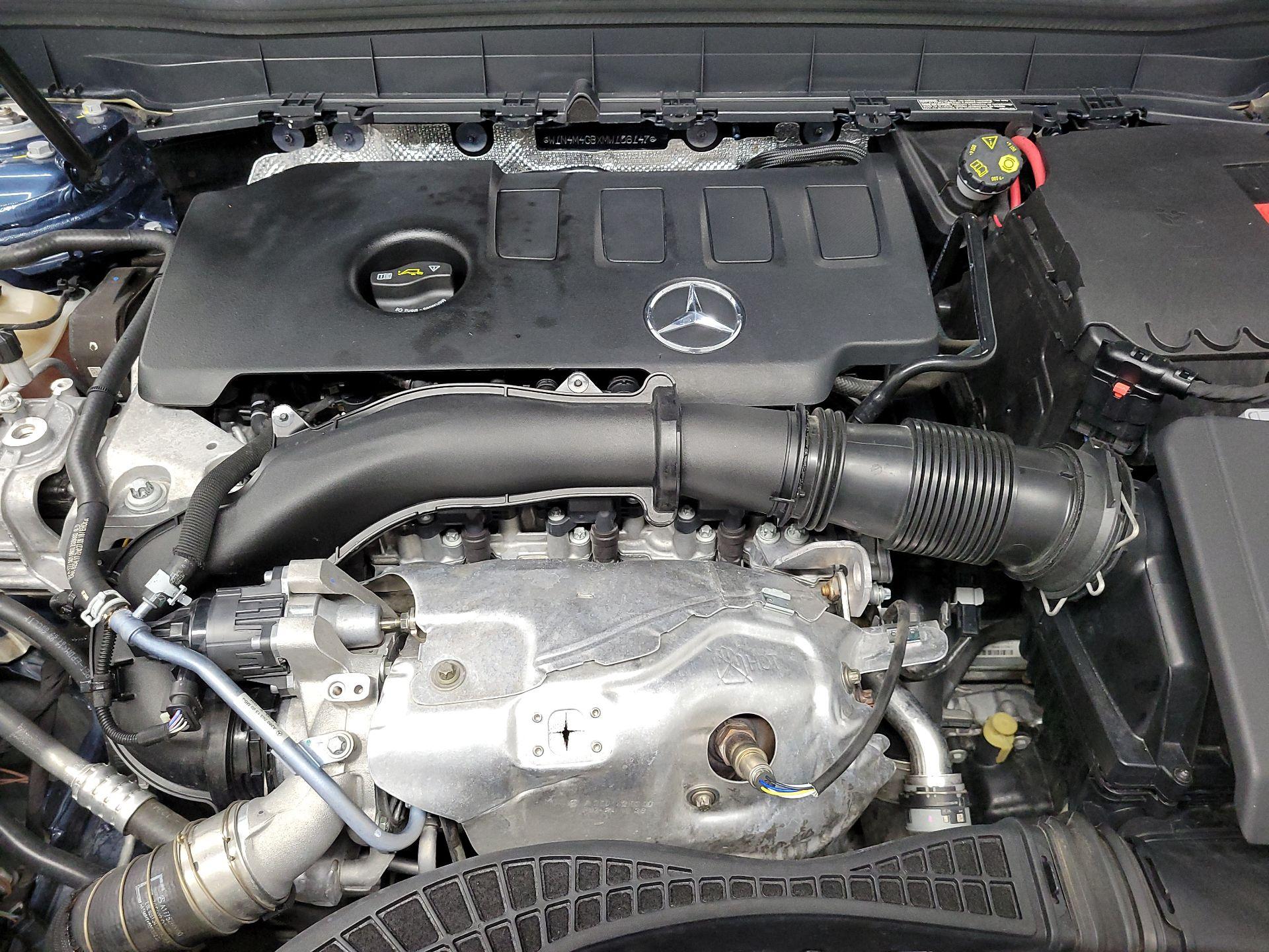 Thumbnail: 2021 Mercedes-Benz GLB - 19