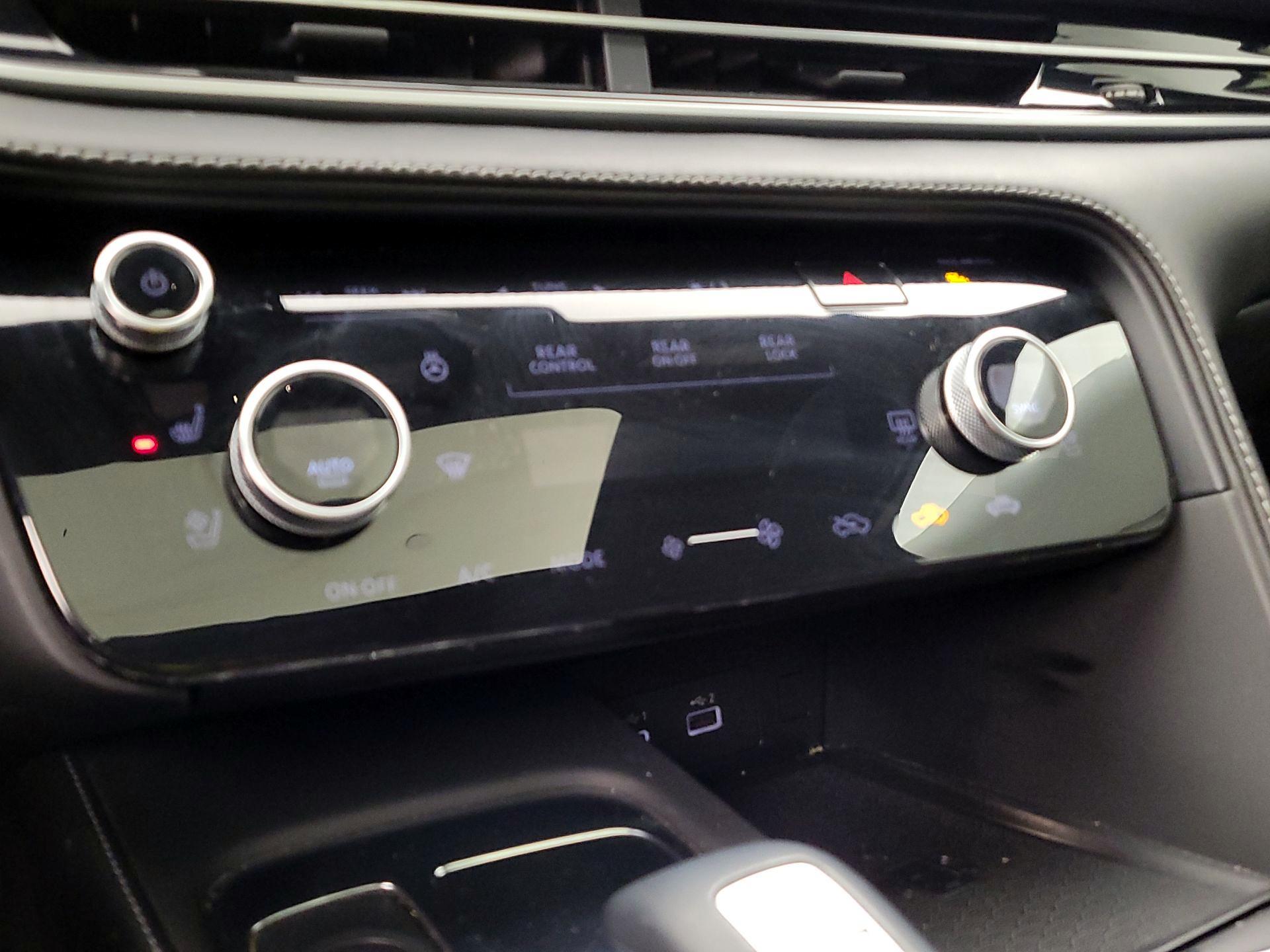 Thumbnail: 2023 INFINITI QX60 - 17