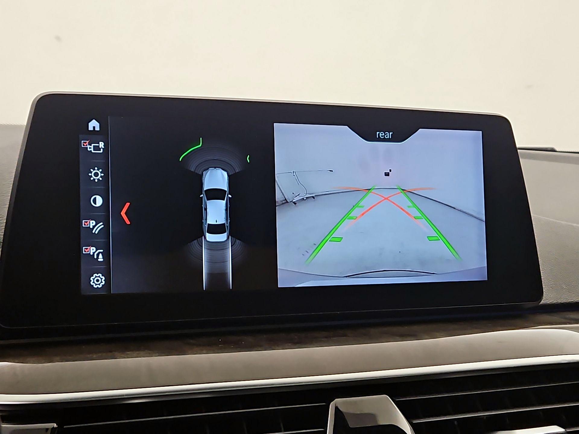 Thumbnail: 2018 BMW 5 Series - 15